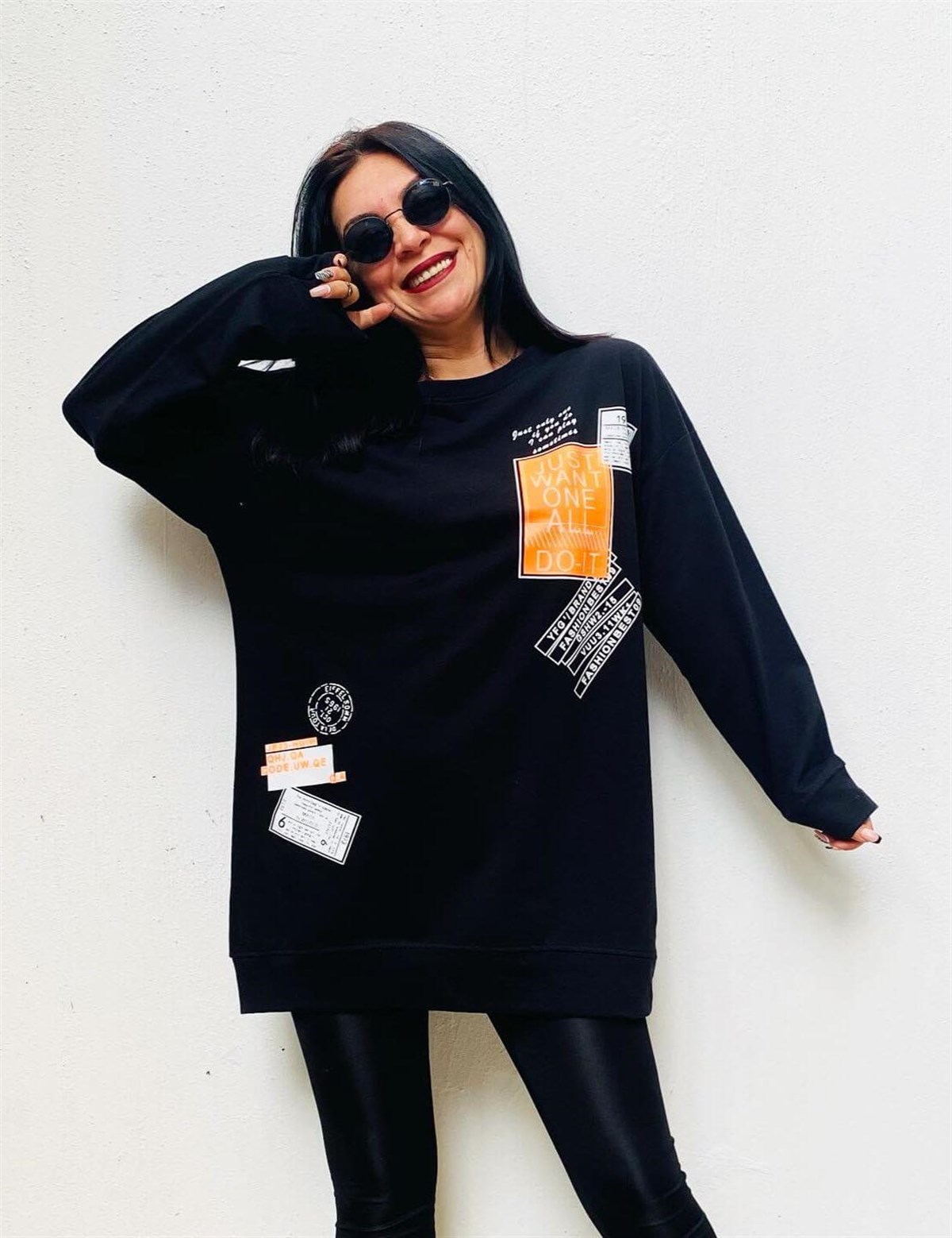 Turuncu Yazı Detaylı Pamuklu Siyah Tunik Sweat