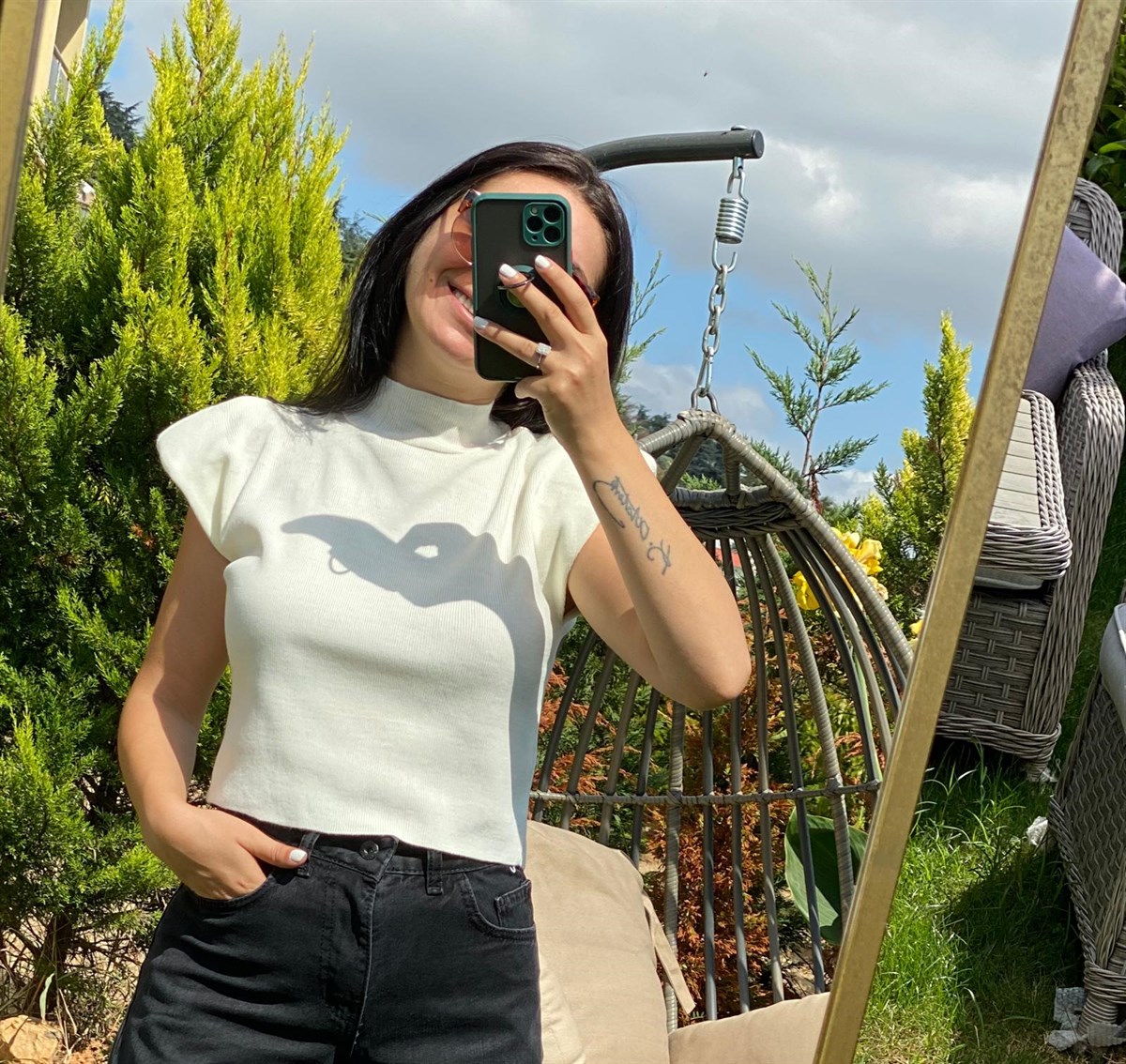 Vatkalı Yarım Balıkçı Ekru Crop Top