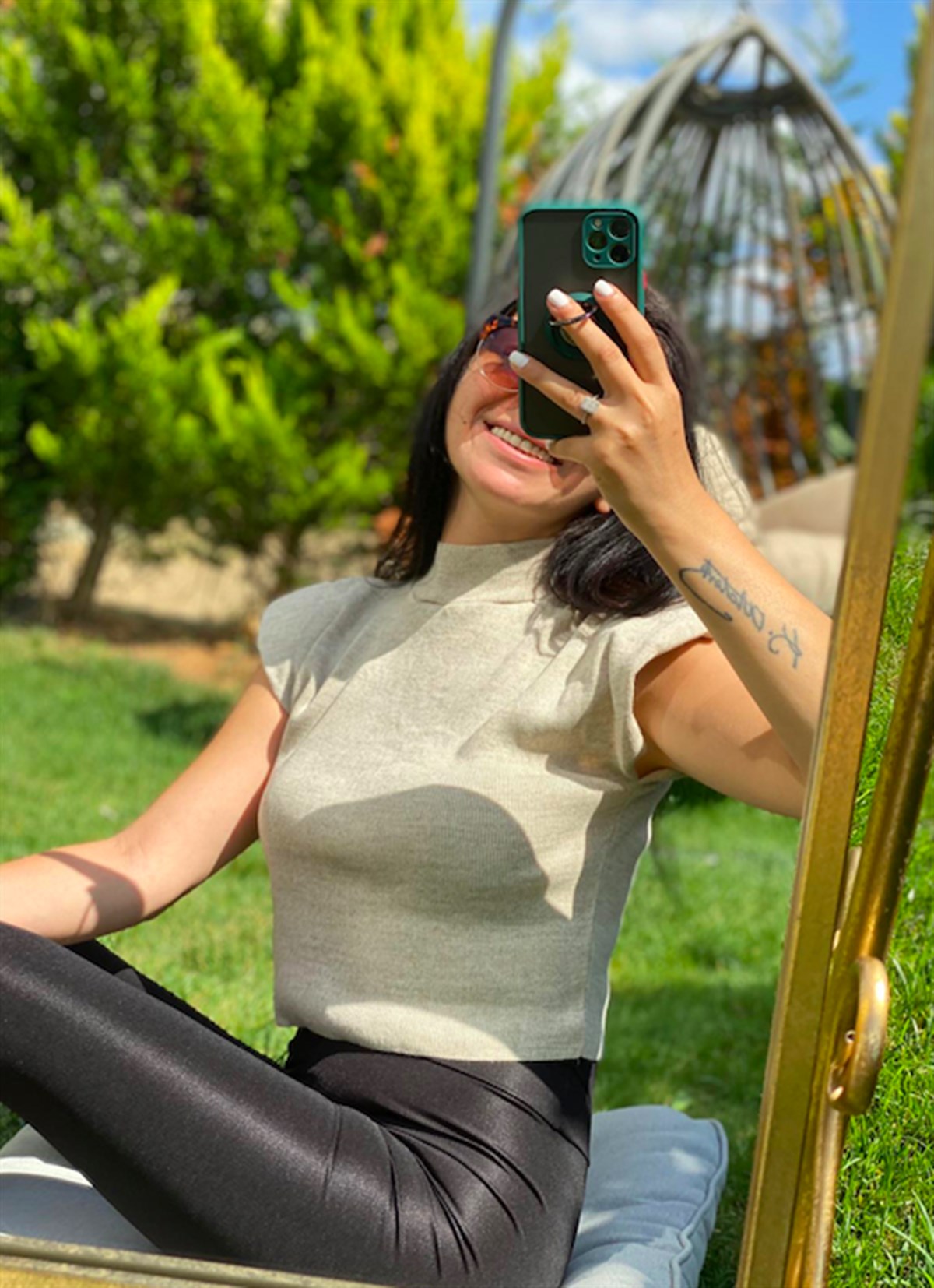 Vatkalı Yarım Balıkçı Kemik Renk Crop Top