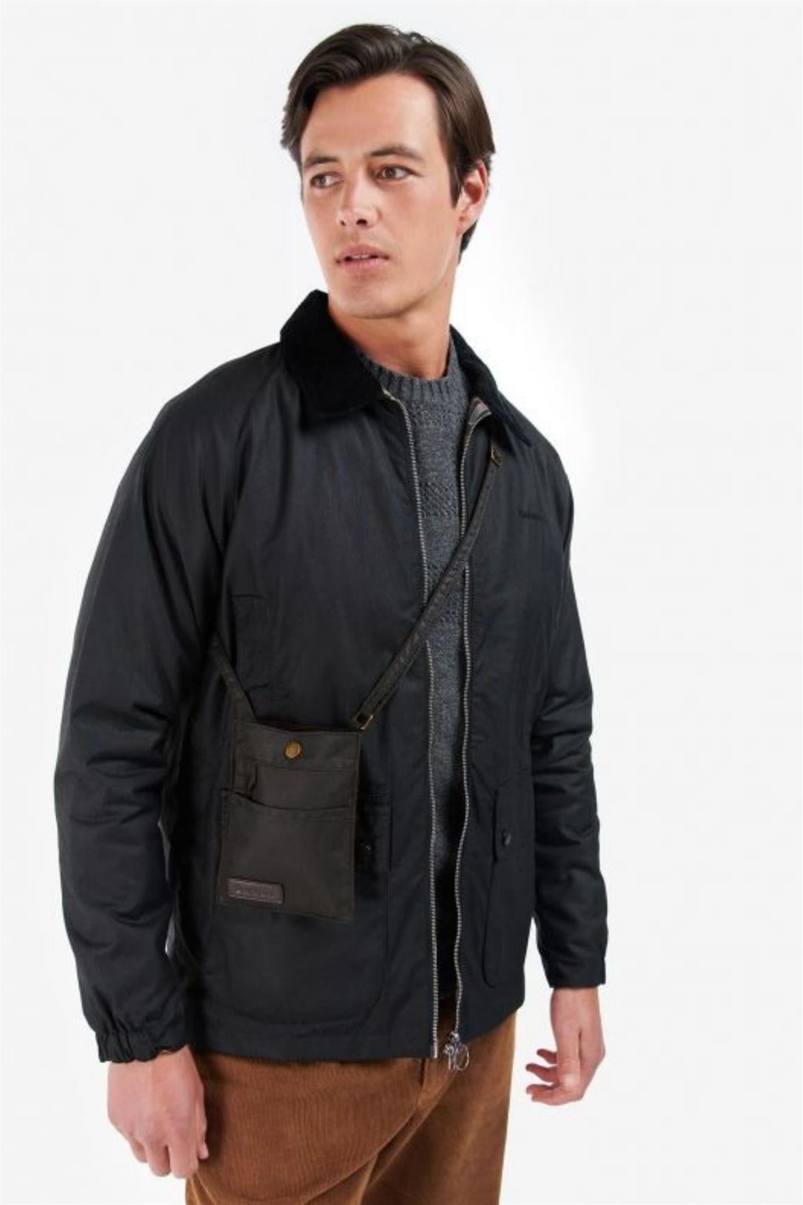 Barbour Essential Wax Çanta OL71 Olive