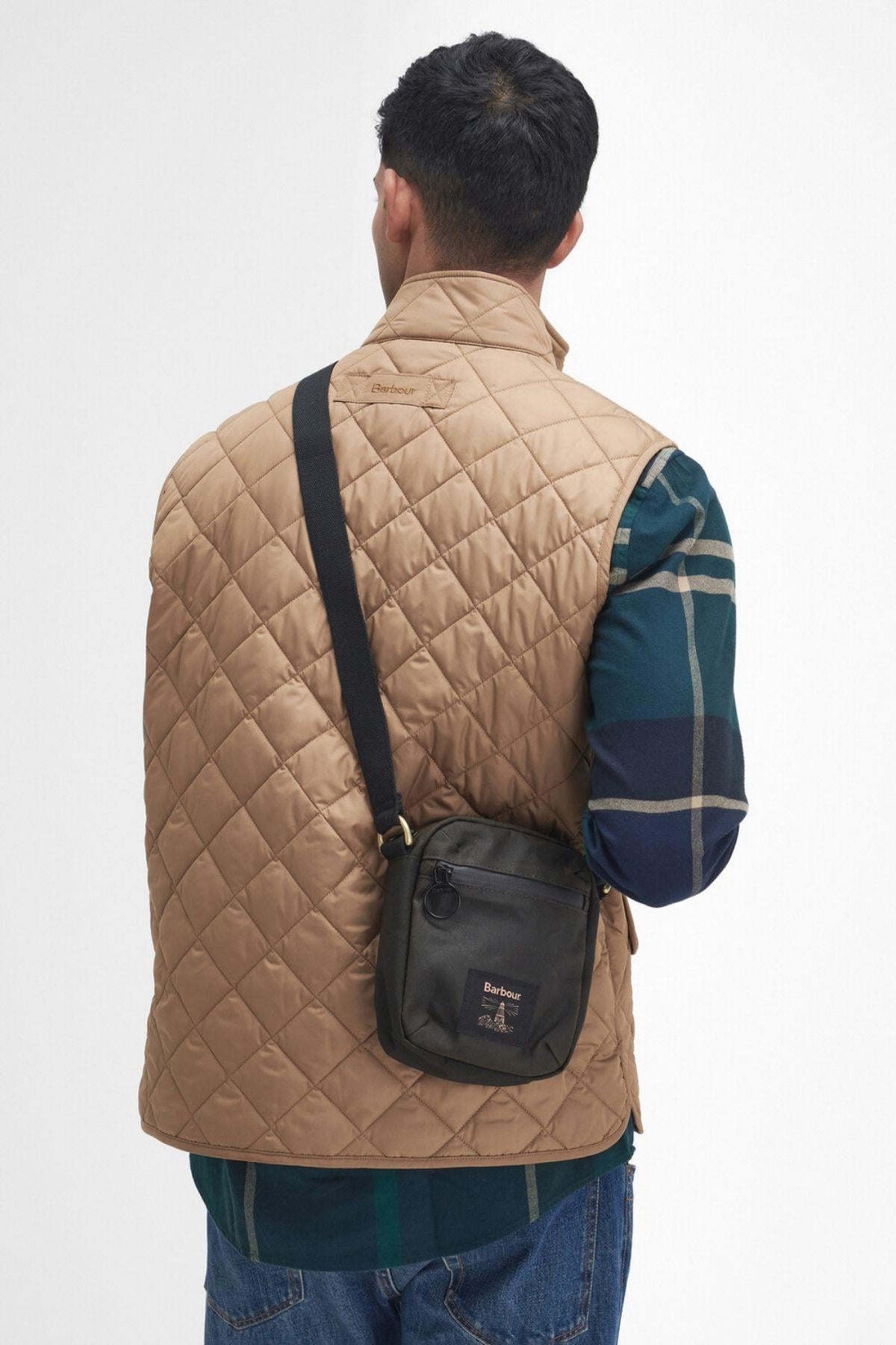 Barbour Field Yağlı Çapraz Askılı Çanta OL71 Olive-Black