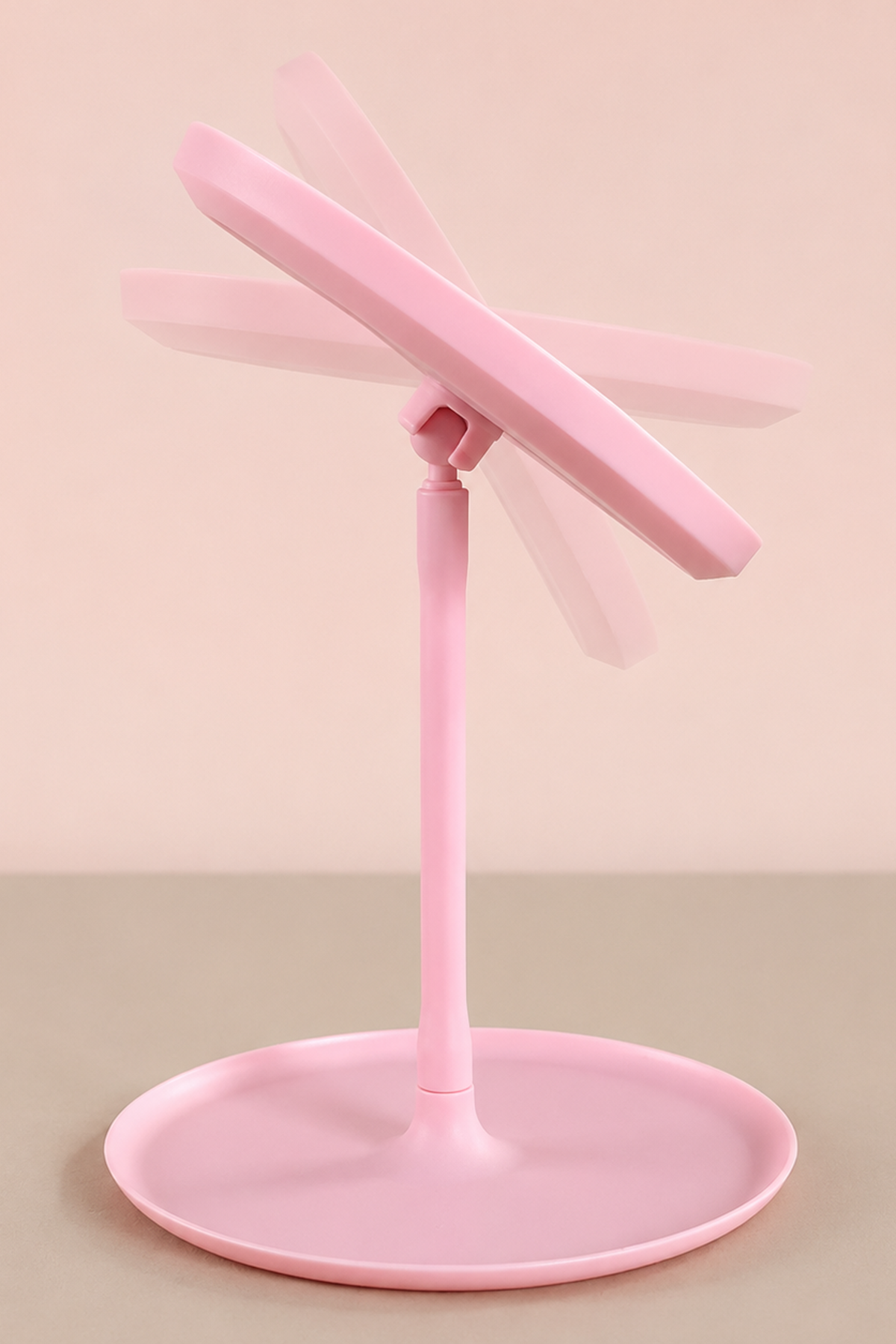 Pembe Renk Kalp Figürlü Işıklı Masa Aynası