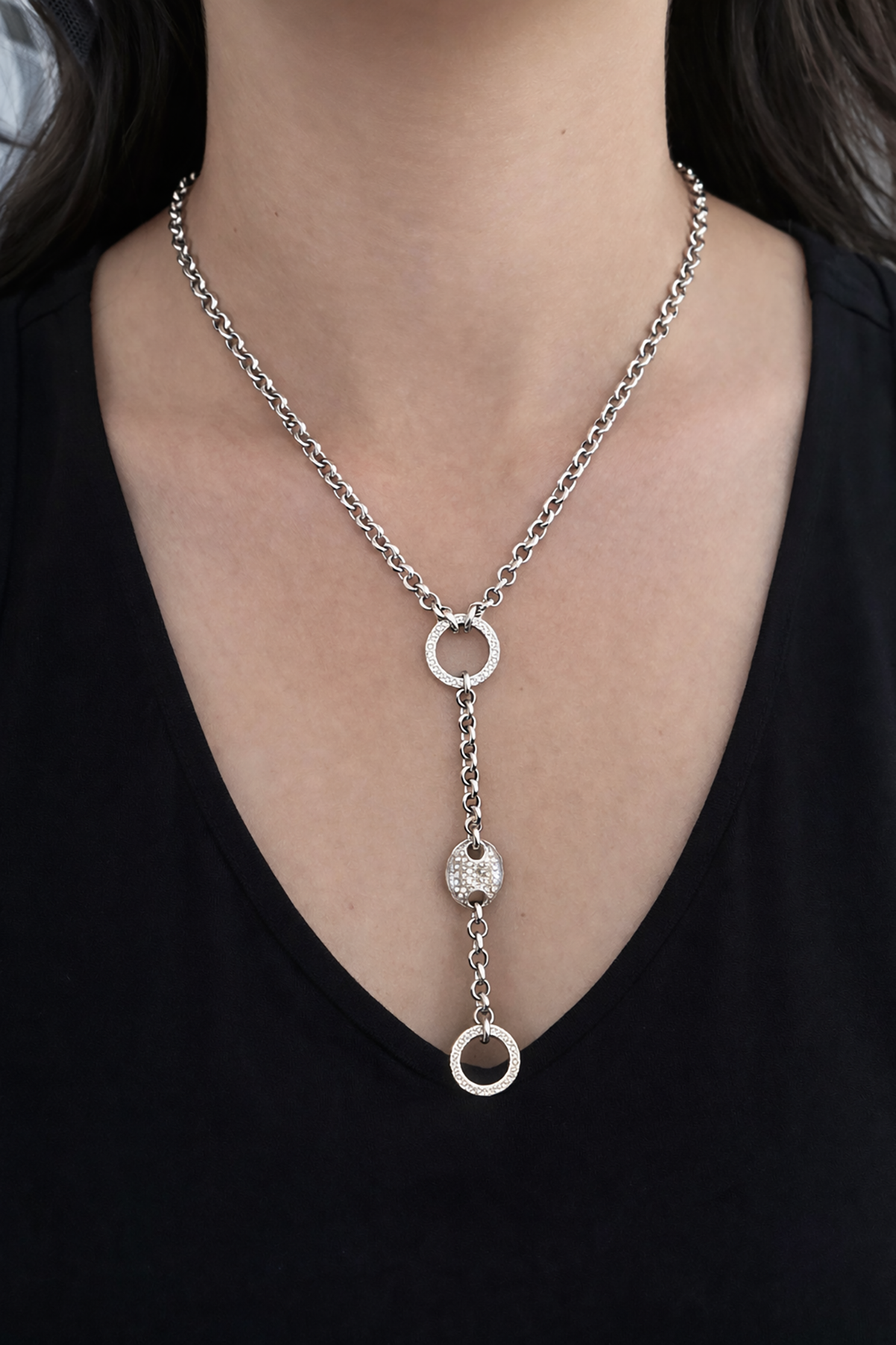 Gümüş Renk Zincir Detaylı Halka Detay Çelik Kolye