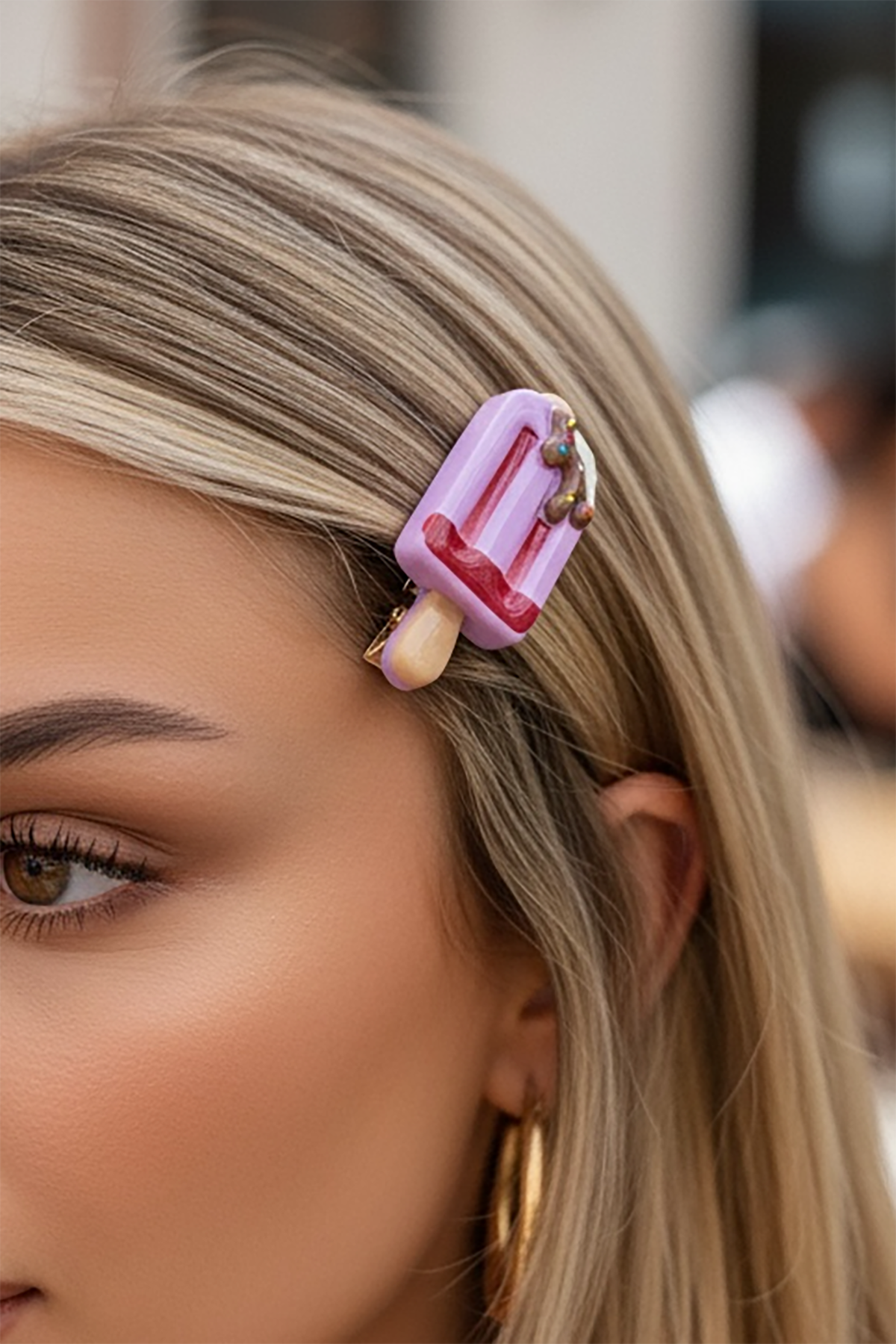 Mor Renk Dondurma Figürlü Yan Toka