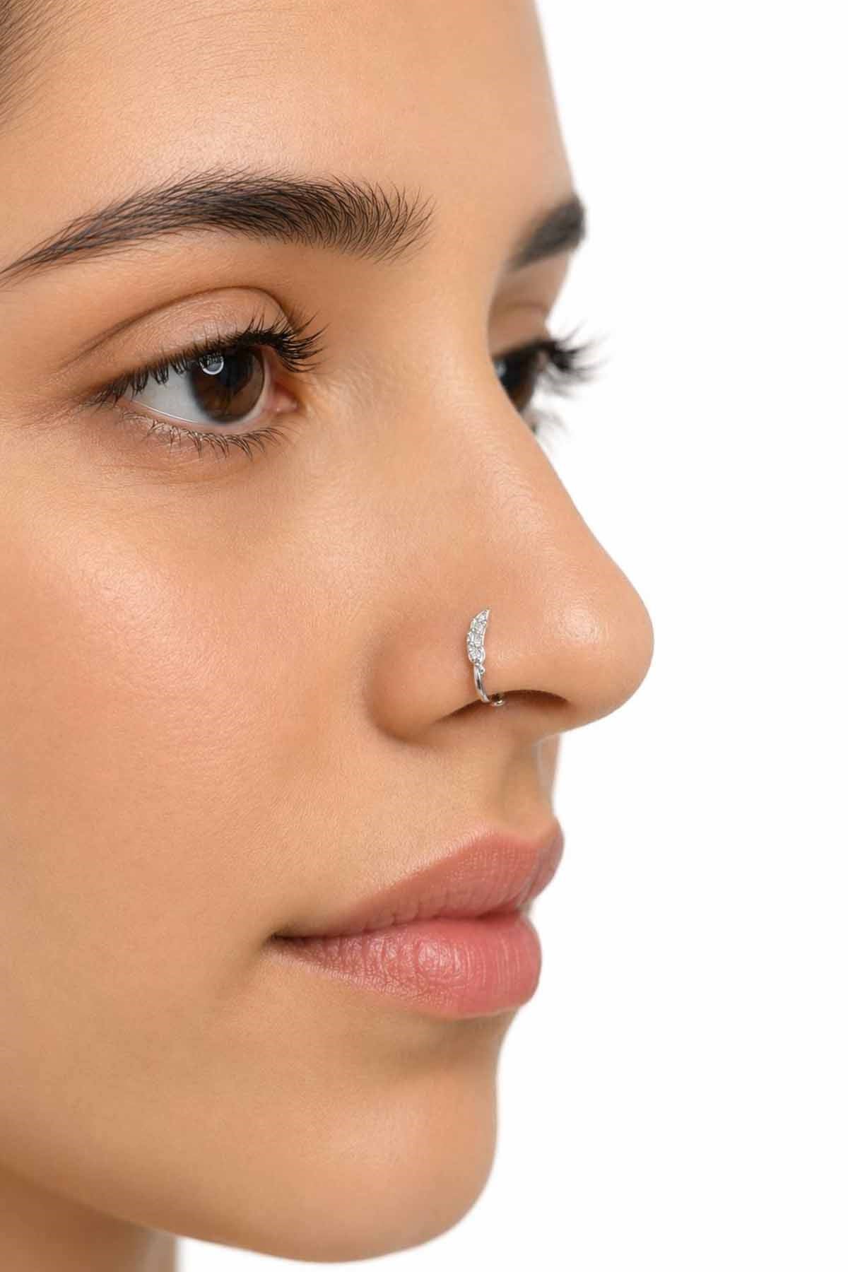 Gümüş Renk Taş Detaylı Cerrahi Çelik Deliksiz Kulak/Burun Piercing 