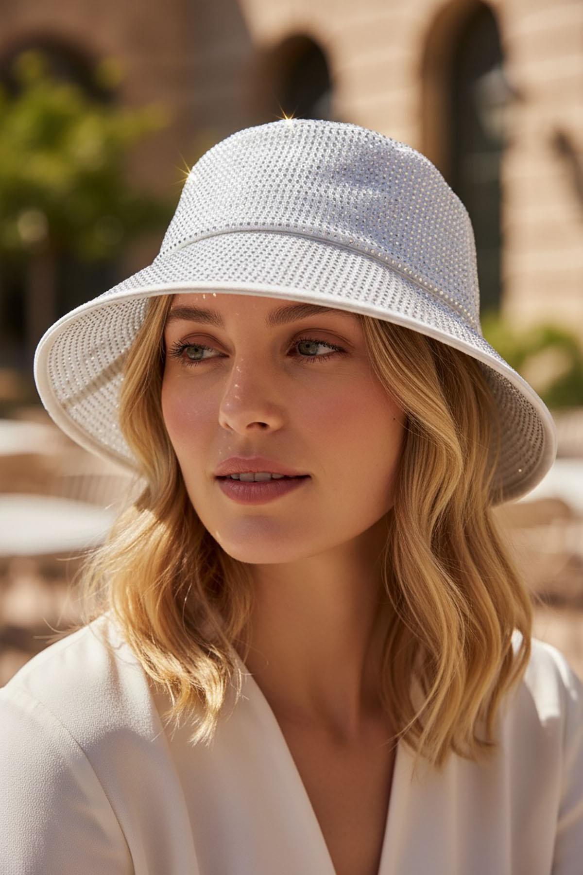 Beyaz Renk Taşlı Bucket Şapka