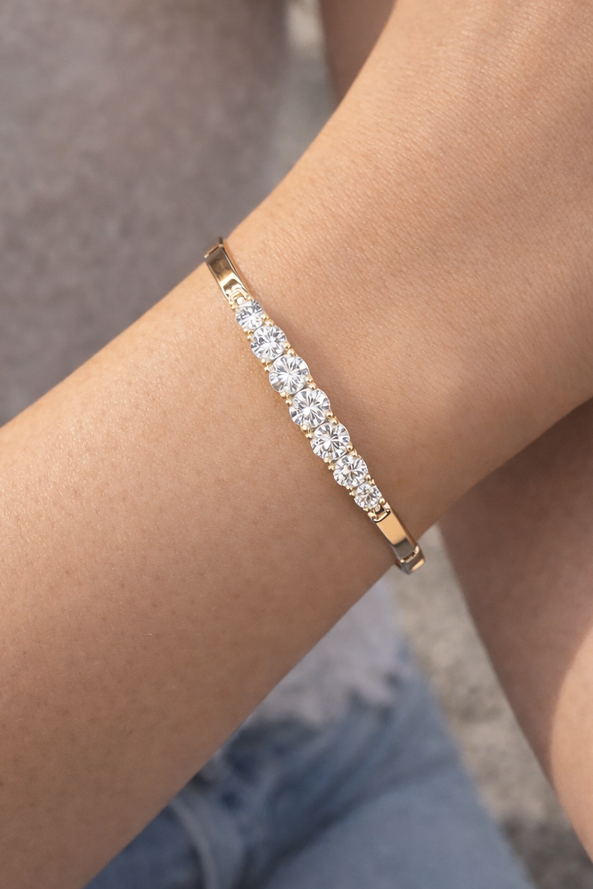 Altın Renk Taş Detaylı Çelik Xupıng VİP Bileklik