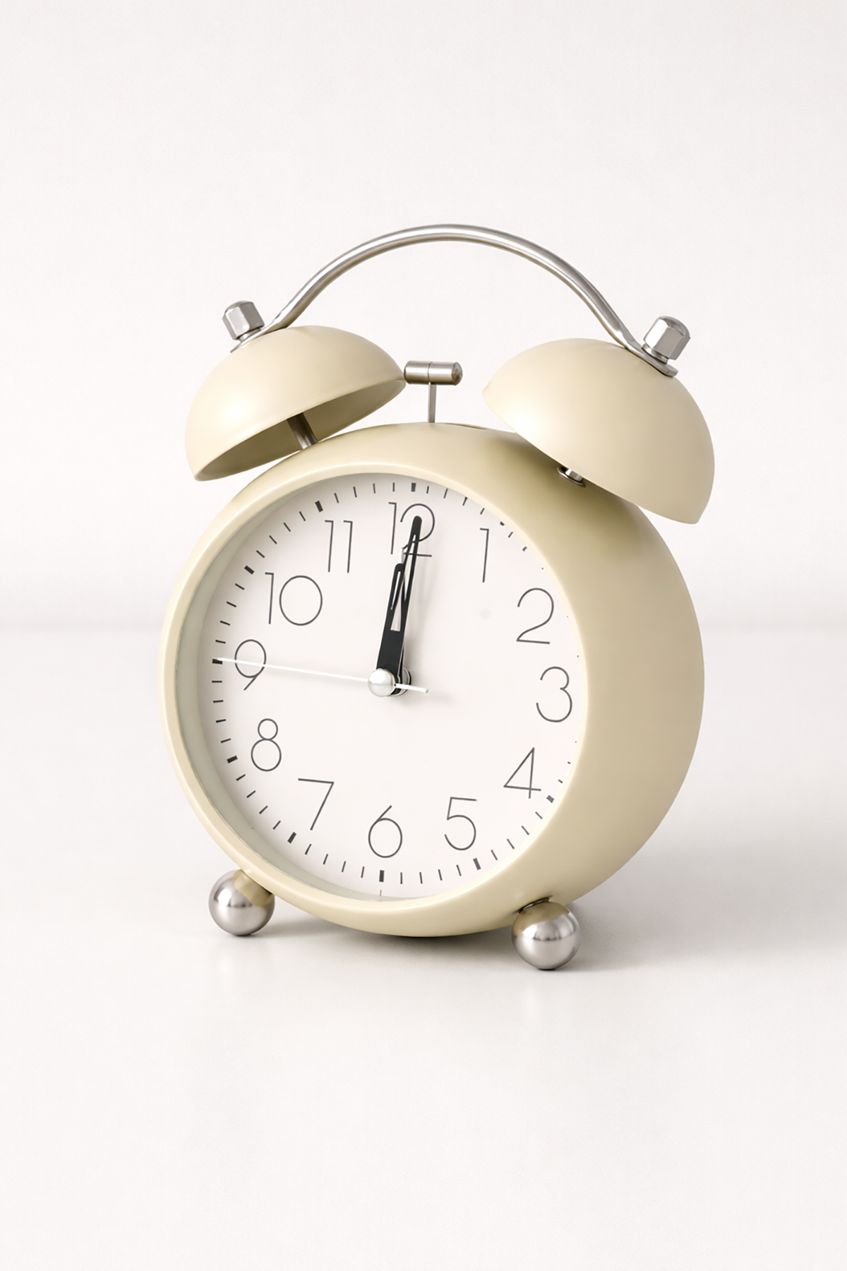 Beyaz Renk Mini Dekoratif Işıklı Alarmlı Yuvarlak Masa Saati