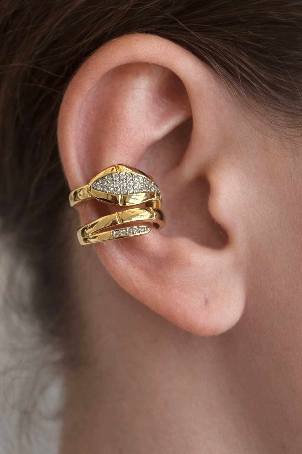 Altın Ve Gümüş Renk Taş Detaylı 14K Altın Kaplama TX Ear Cuff (Tek) 