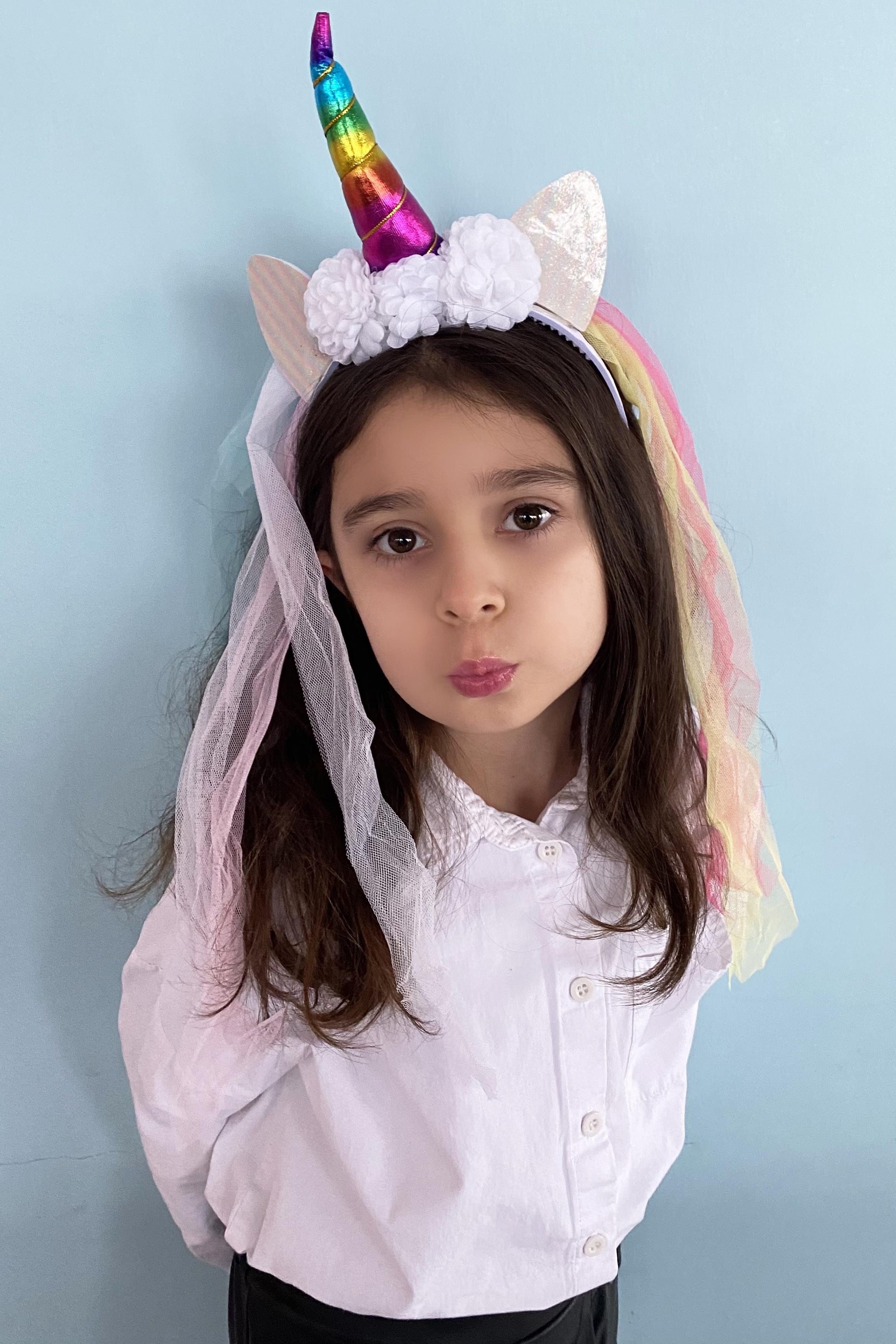 12li Karışık Renk Pelerin Detaylı Unicorn Taç