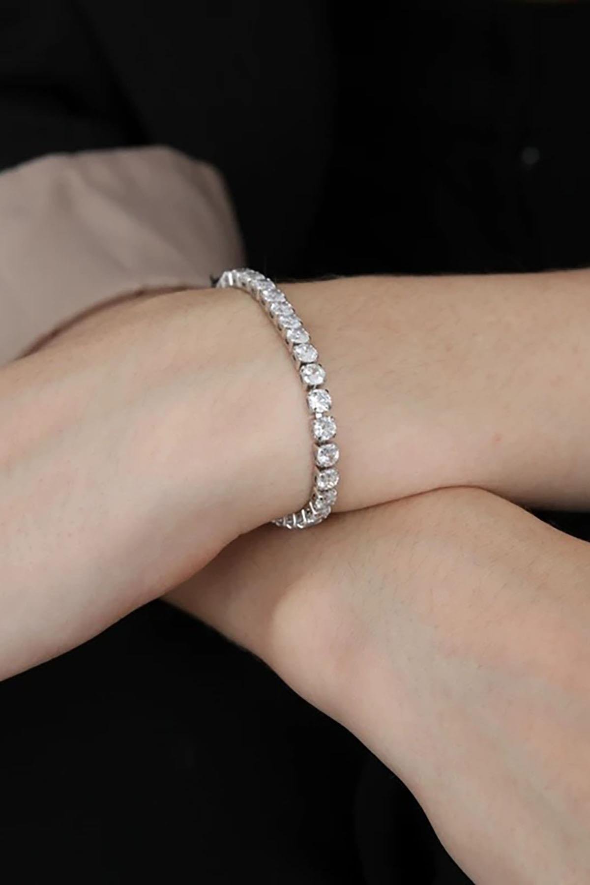 Gümüş Renk Taş Detaylı Su Yolu Bileklik