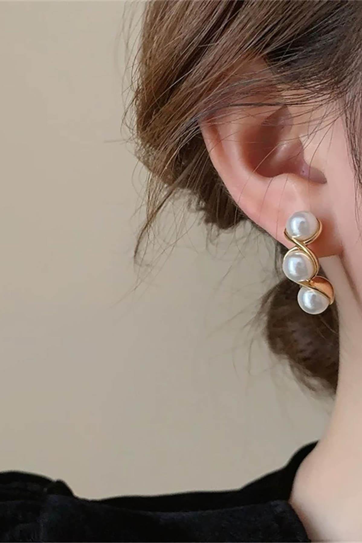 Altın Renk İnci Detaylı Çelik Küpe (Çift)