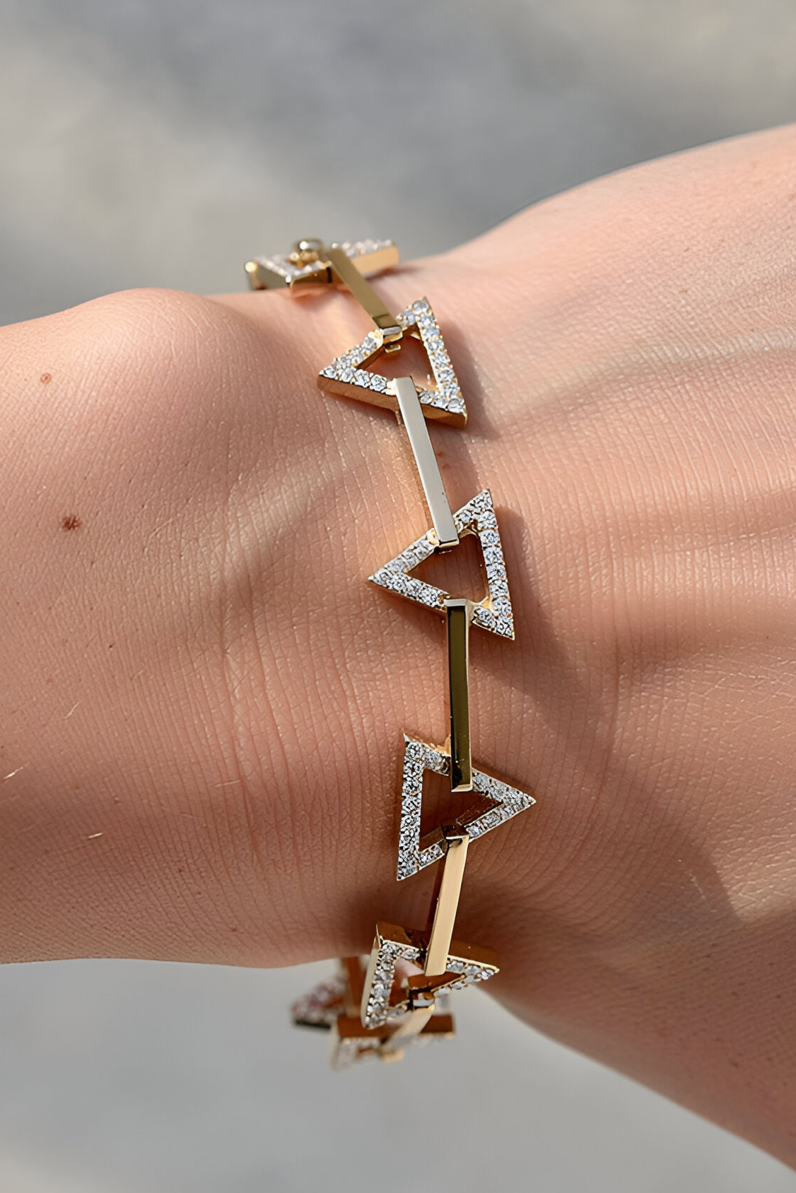 Altın Renk Taş Detaylı 14K Altın Kaplama CM Zincir Bileklik