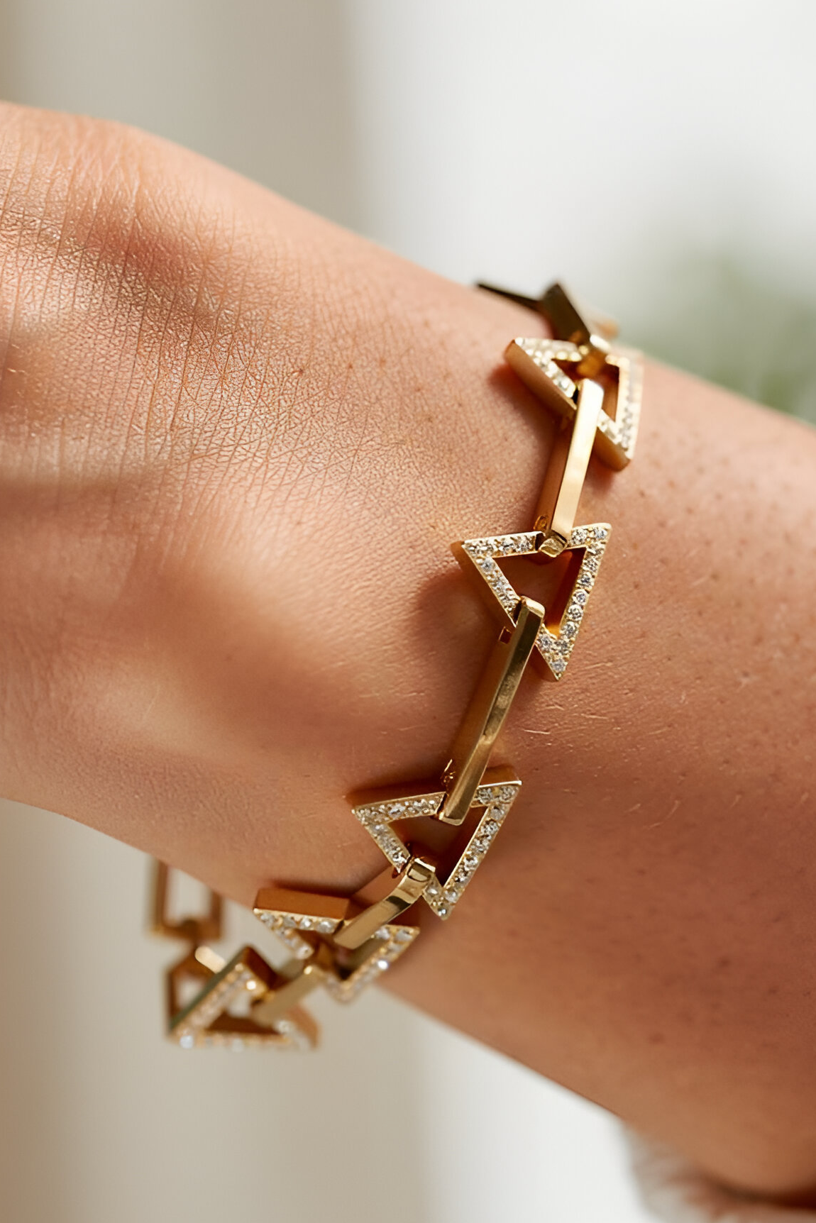 Altın Renk Taş Detaylı 14K Altın Kaplama CM Zincir Bileklik