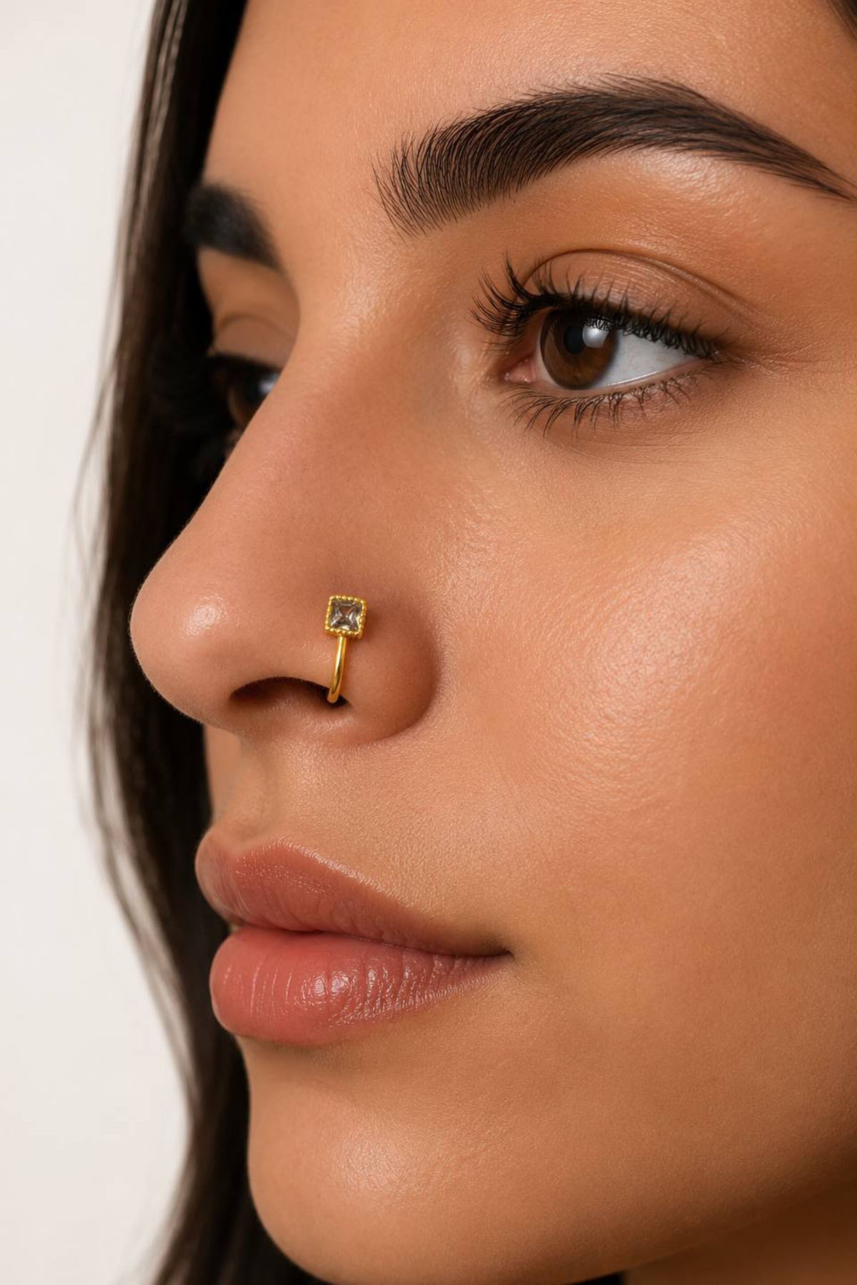 Altın Renk Taş Detaylı Cerrahi Çelik Deliksiz Kulak/Burun Piercing 
