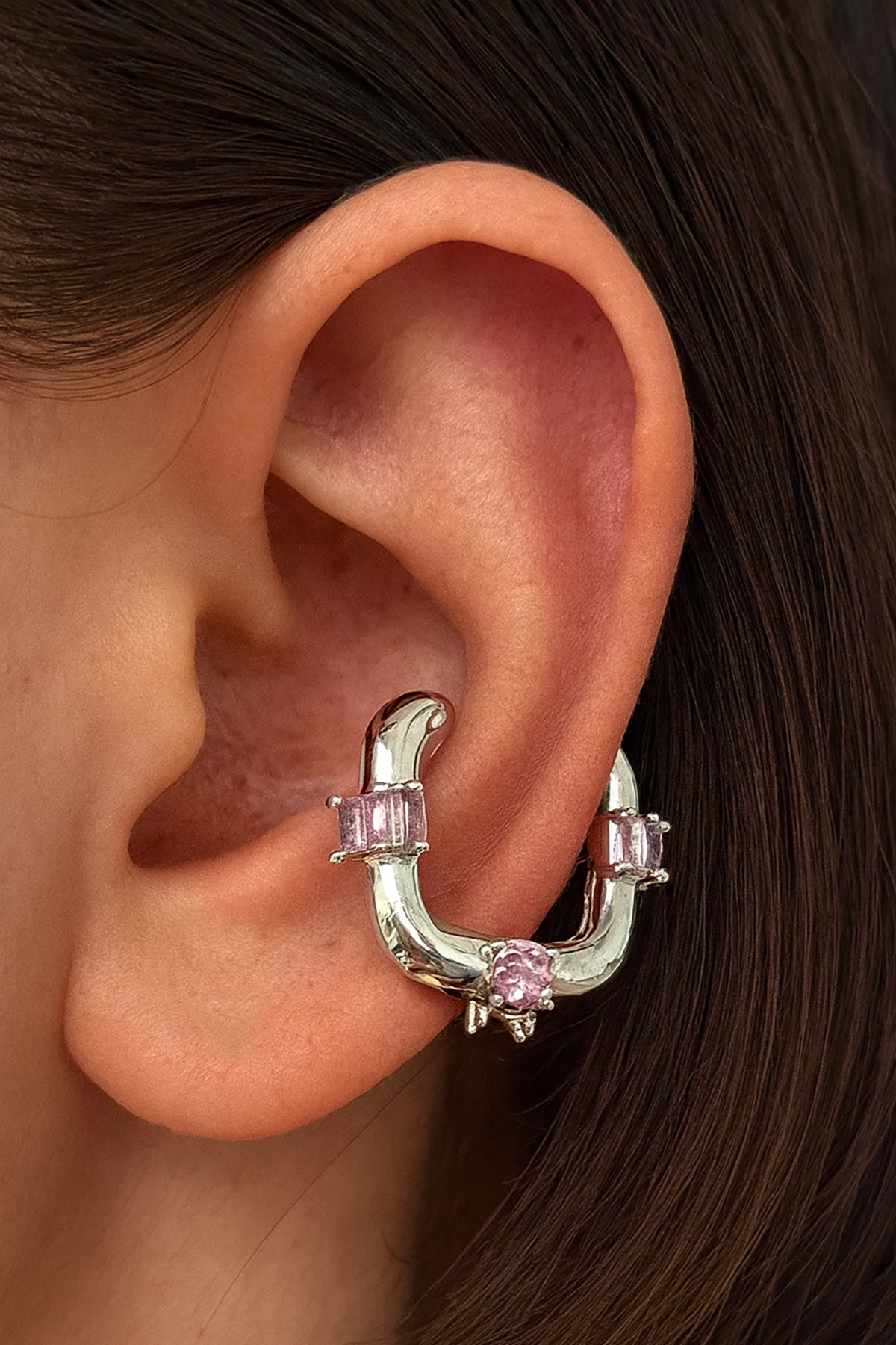 Gümüş Renk Taş Detaylı 14K Altın Kaplama TX Ear Cuff (Tek)