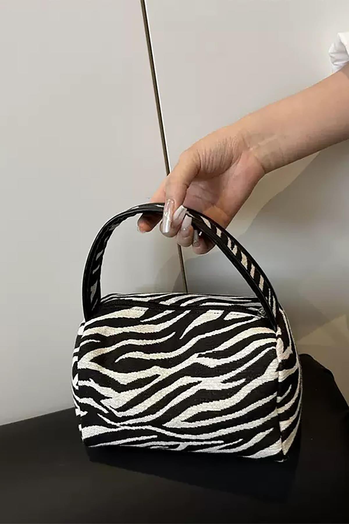 Zebra Desenli Makyaj Çantası