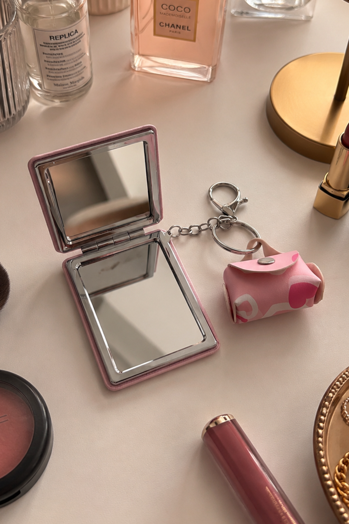Pembe Renk Kız Detaylı Cep Aynası/Çanta Charm