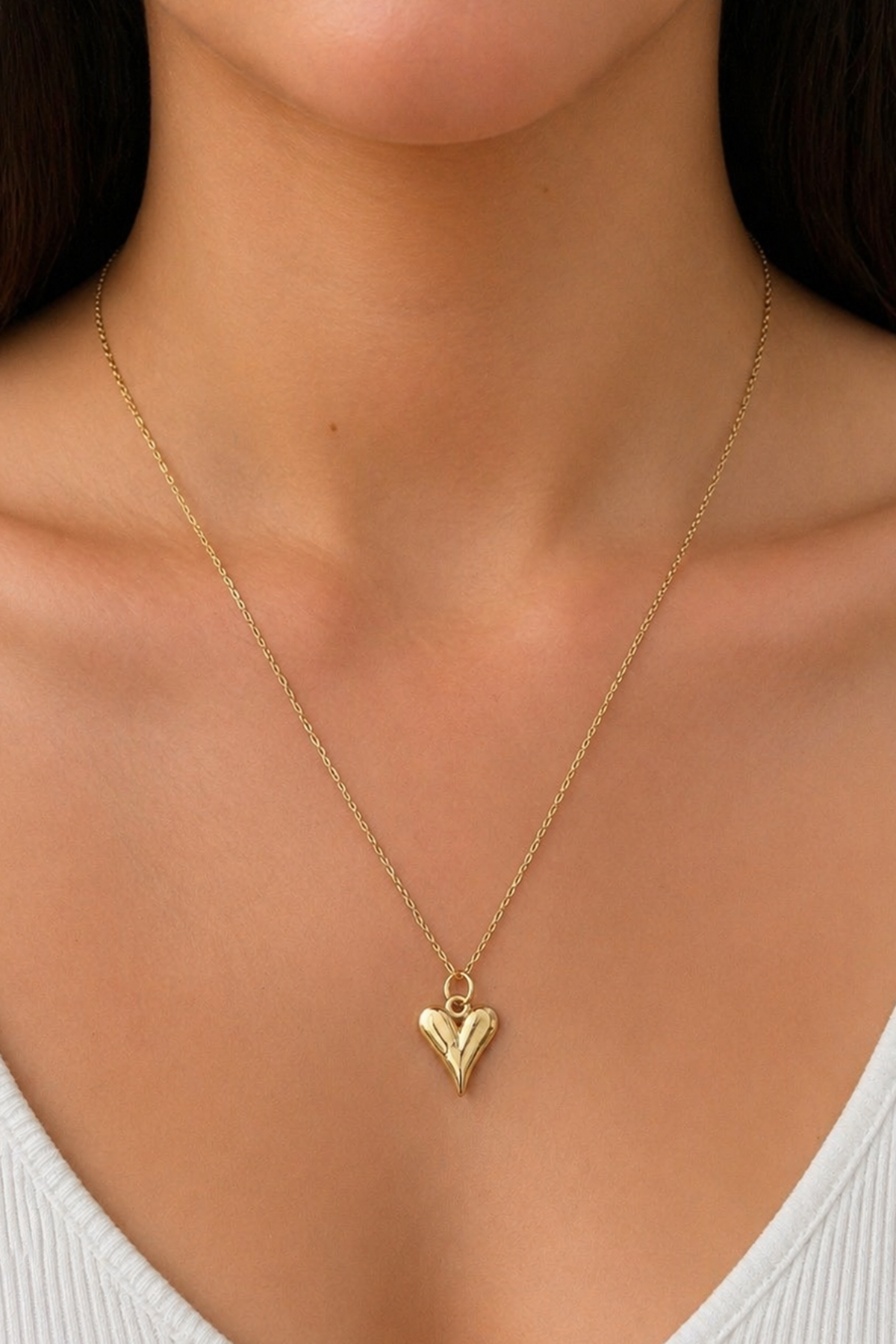 Altın Renk Kalp Figürlü Çelik Kolye
