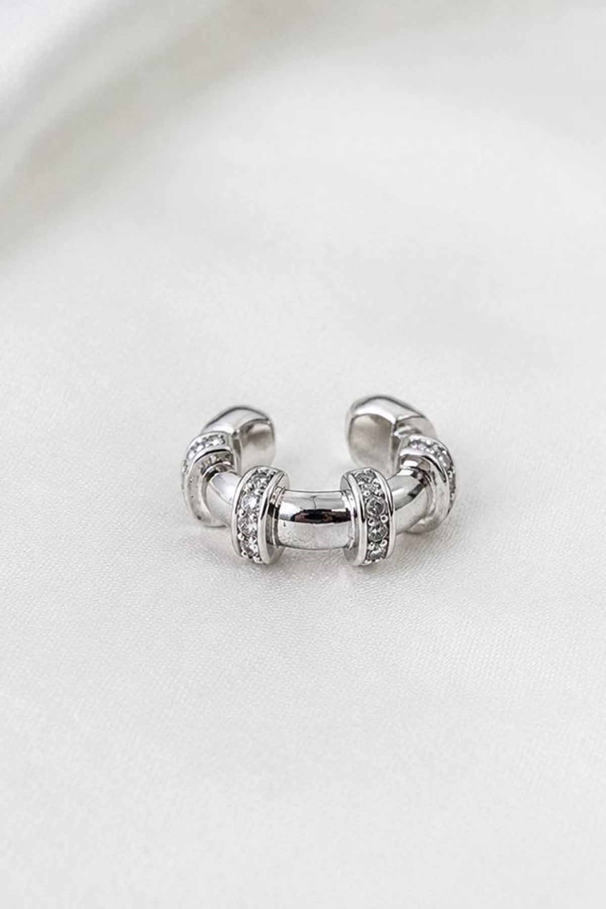Gümüş Renk Taş Detaylı TX Ear Cuff (Tek)