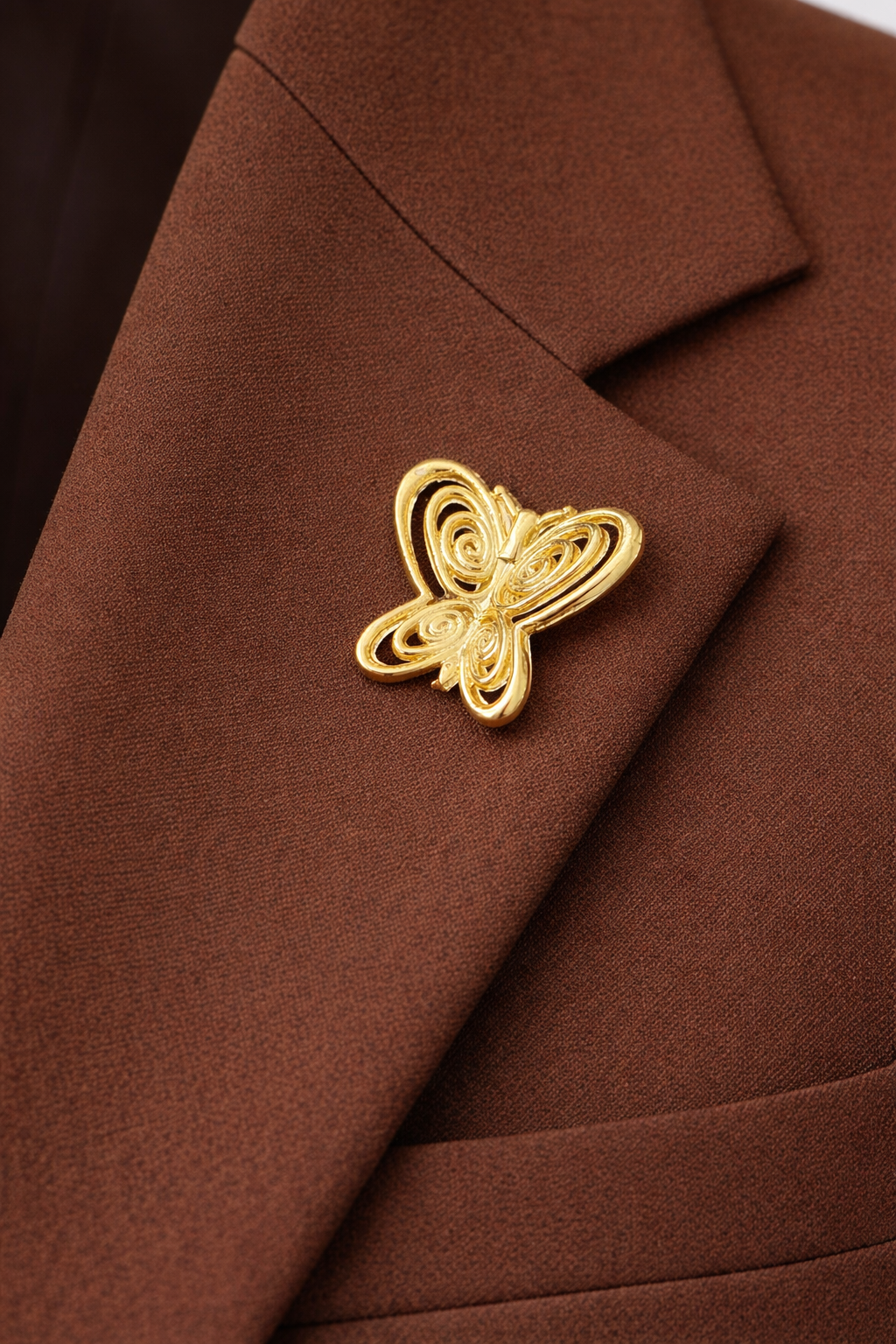 Altın Renk Kelebek Figürlü Füsun Broş