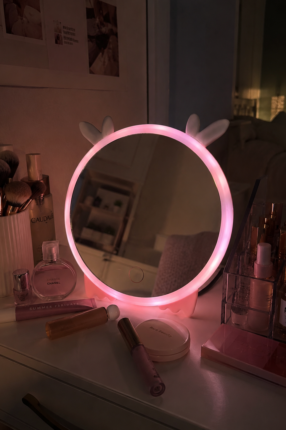 Pembe Renk Kulak Detaylı Işıklı Masa Aynası