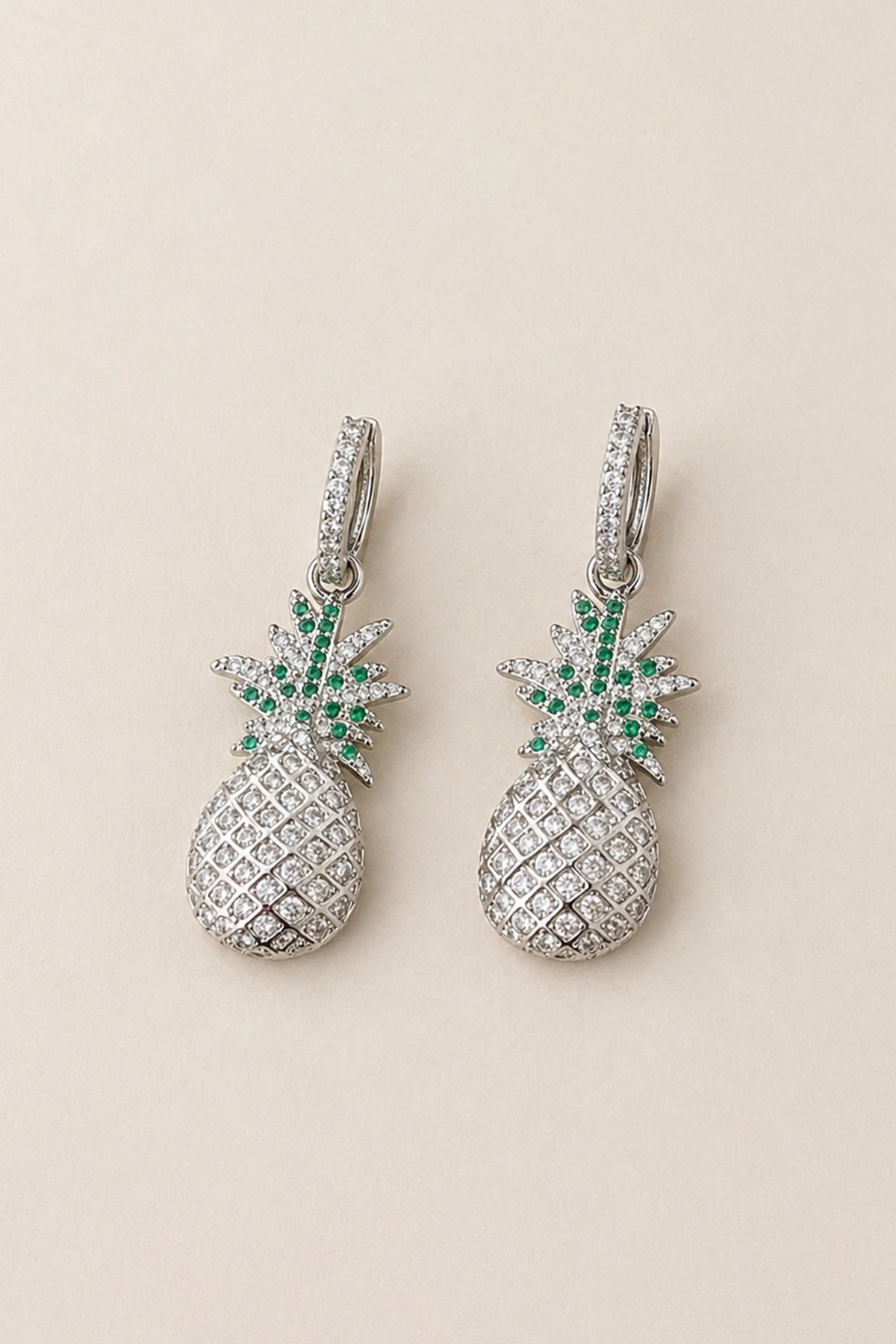 Gümüş Renk Ananas Figürlü Küpe (Çift)