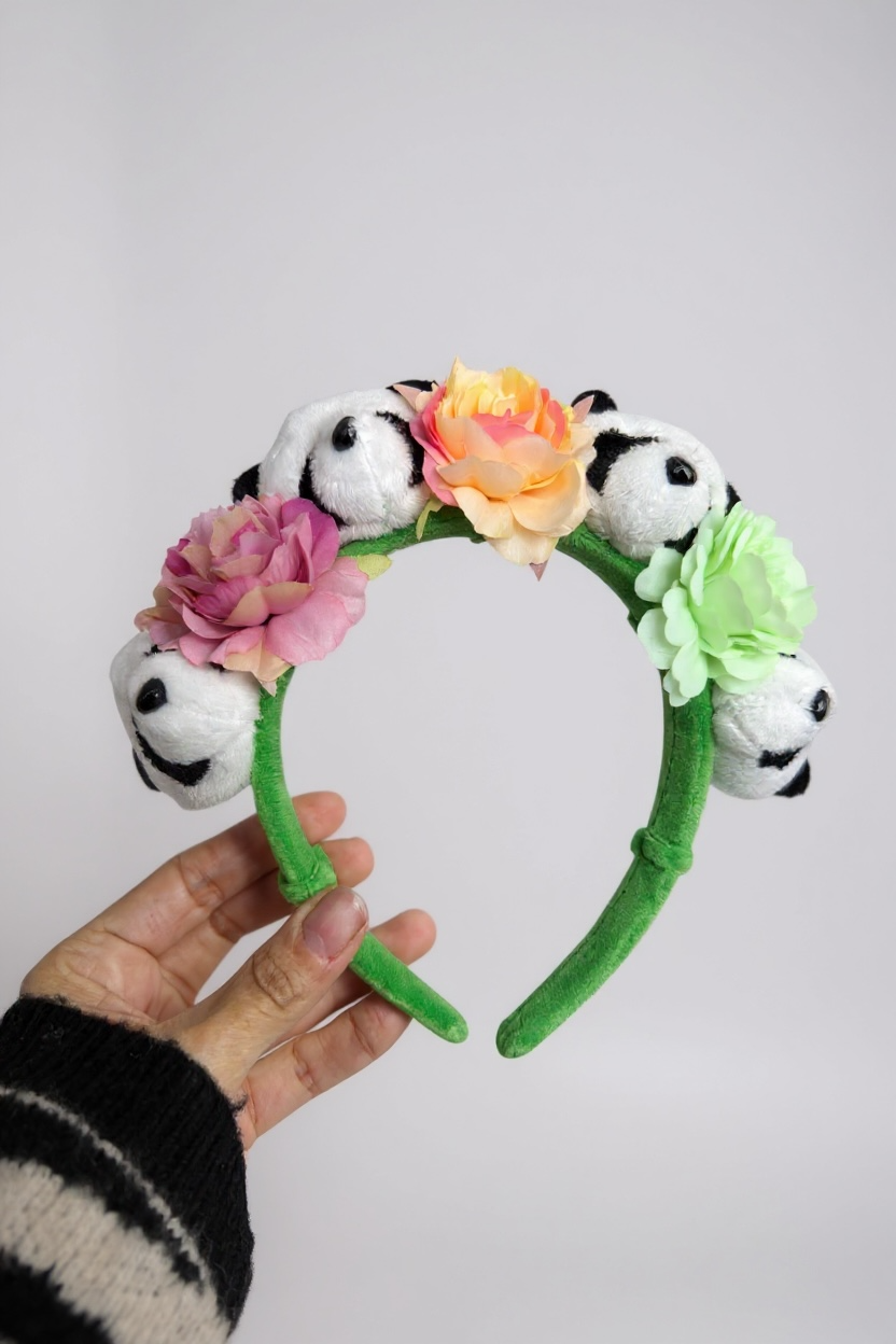 Panda Ve Çiçek Figürlü Peluş Taç