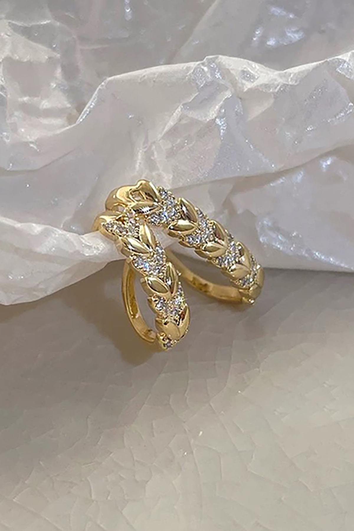 Altın Renk Taş Detaylı Ear Cuff (Tek)