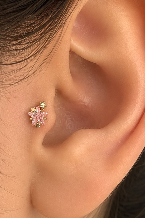 Altın Renk Yıldız Figürlü Taşlı Cerrahi Çelik Tragus/Kıkırdak Küpe/Piercing (Tek)