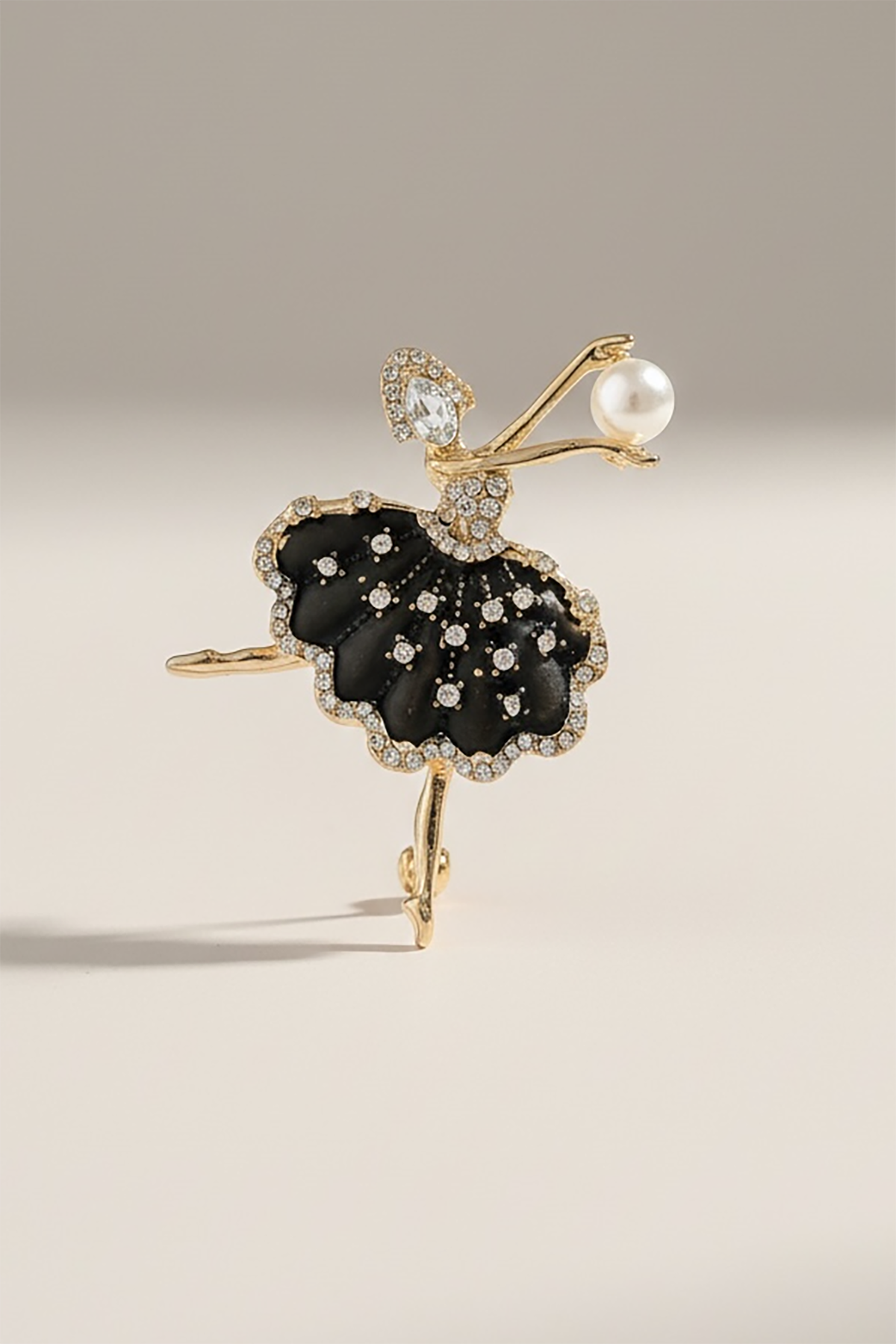 Karışık Renk Balerin Figürlü Taşlı Broş  