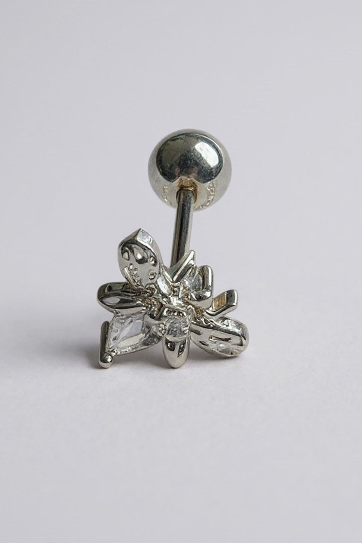 Gümüş Renk Arı Figürlü Cerrahi Çelik Tragus/Kıkırdak Küpe/Piercing (Tek)