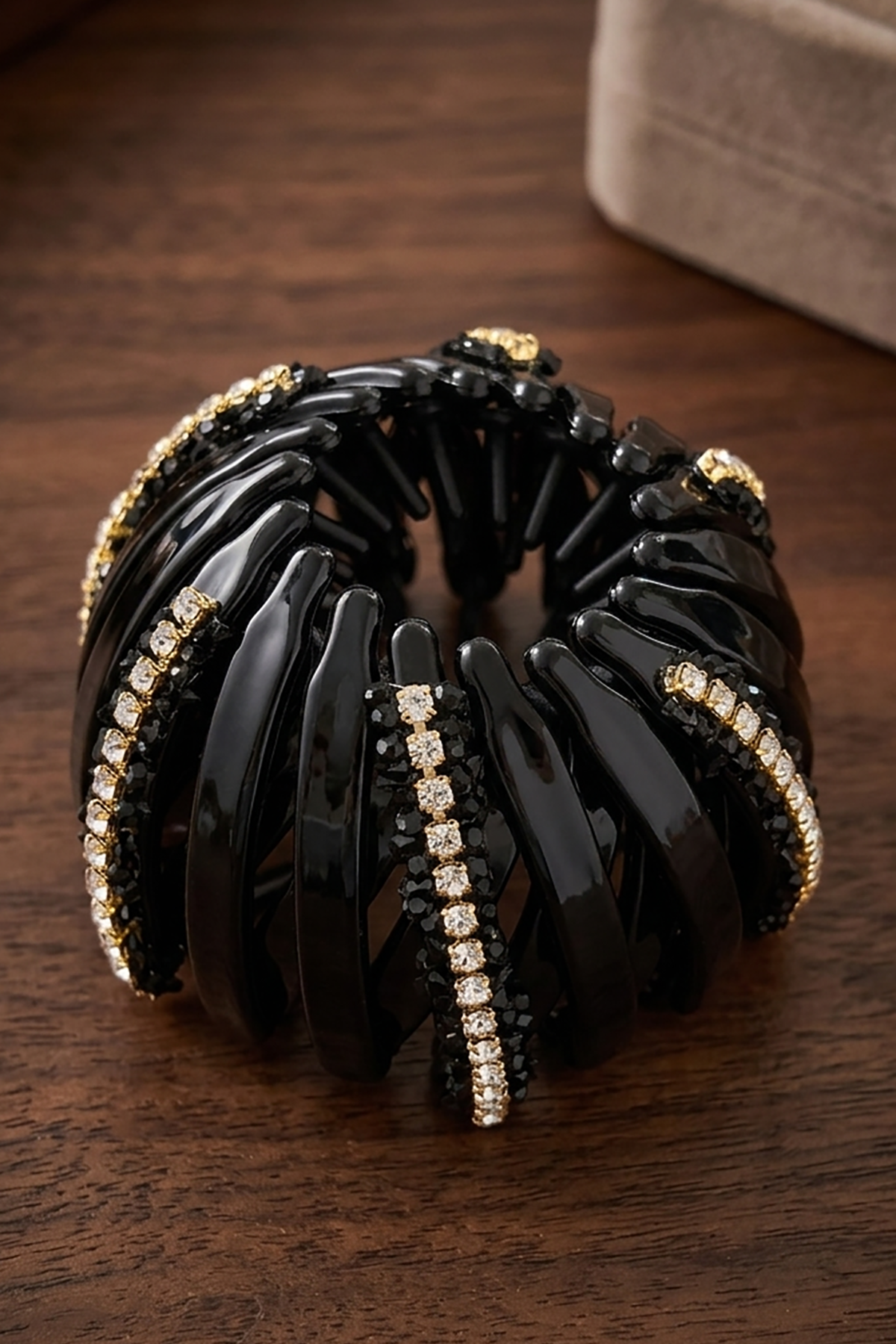 Siyah Renk Taş Detaylı Topuz Tokası