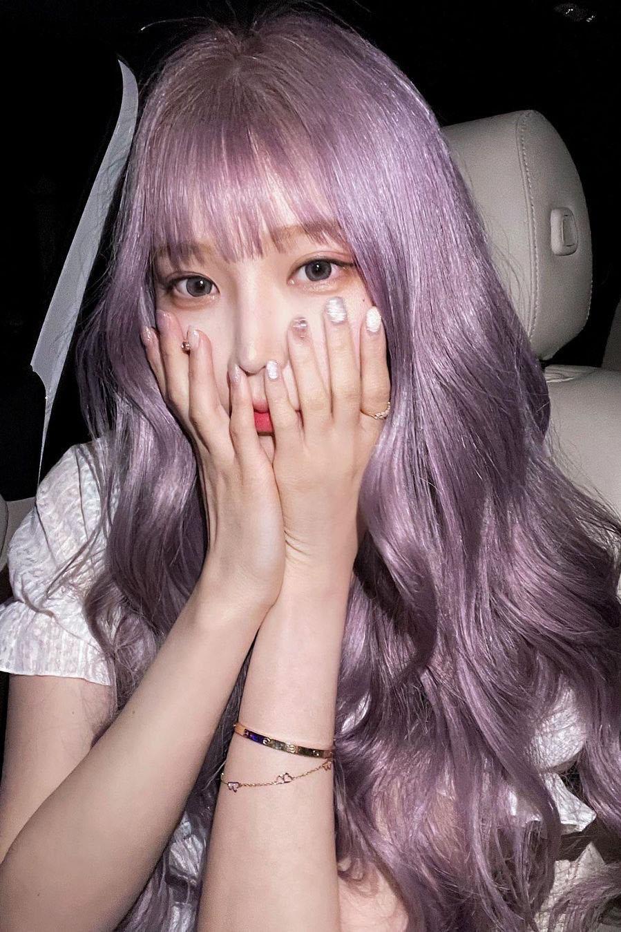 Pembe Renk Kahkül Detaylı Kıvırcık Premium Peruk