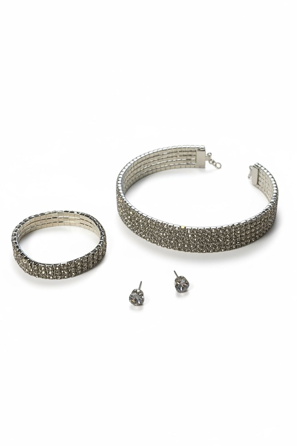 Gümüş Renk Taş Detaylı Kolye Küpe ve Bileklik Set