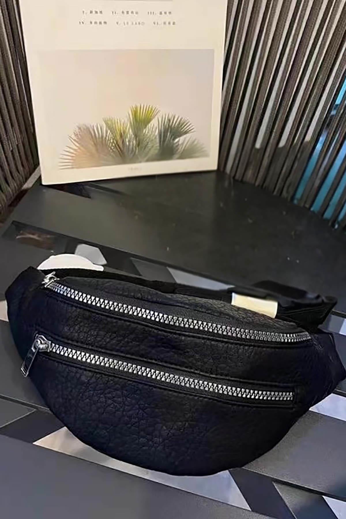 Siyah Renk Deri Bel Çantası