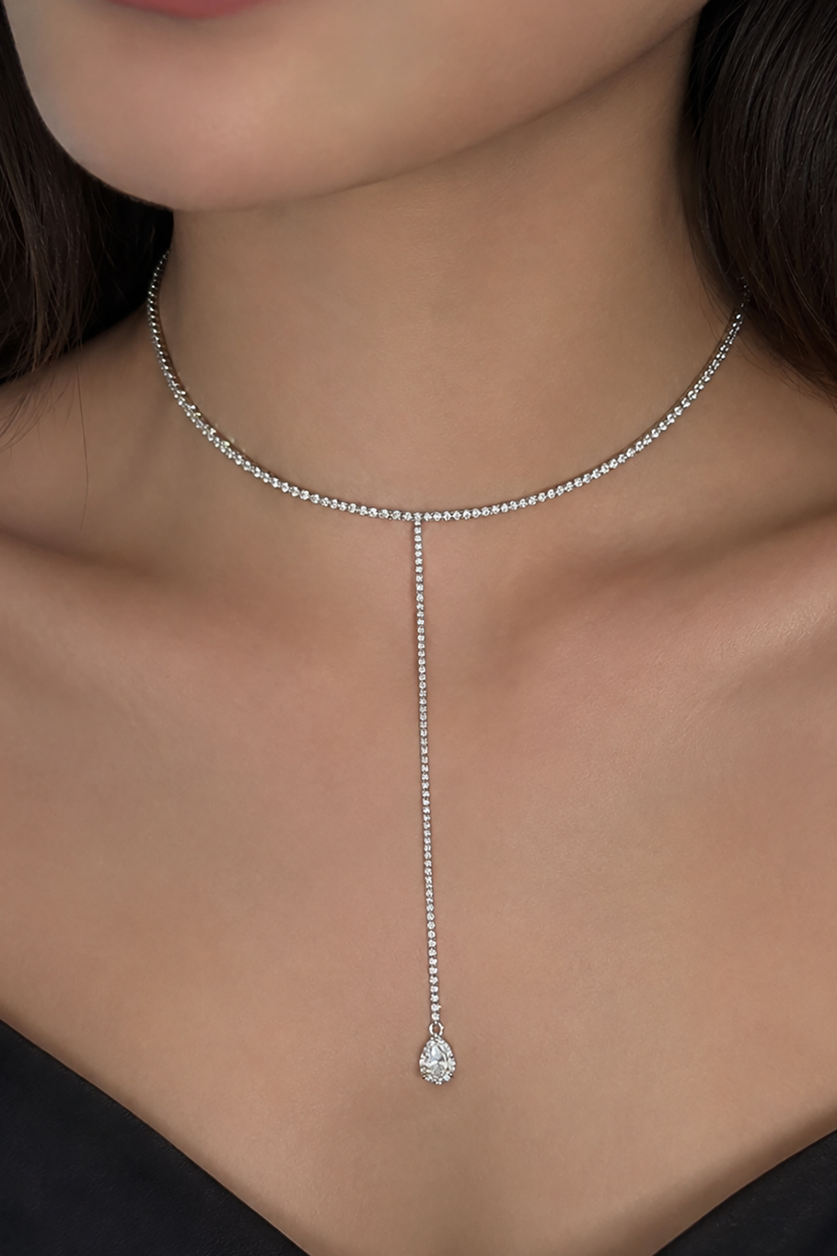 Gümüş Renk Taş Detaylı 14K Altın Kaplama Vip Choker Kolye