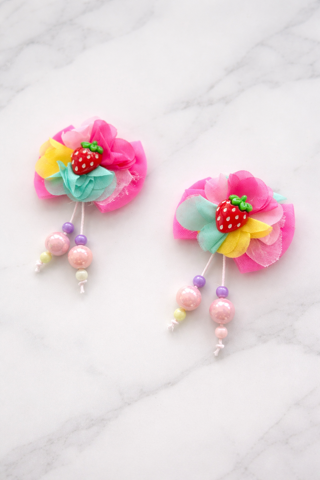 Pembe Renk Çilek Figürlü Boncuk Detaylı 2li Yan Toka Set