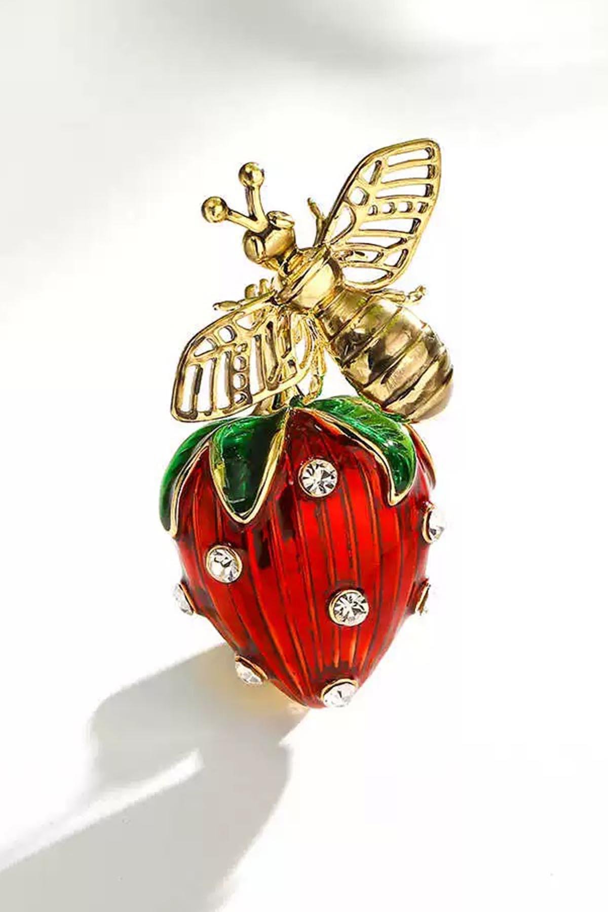 Çilek Figürlü Taşlı Broş