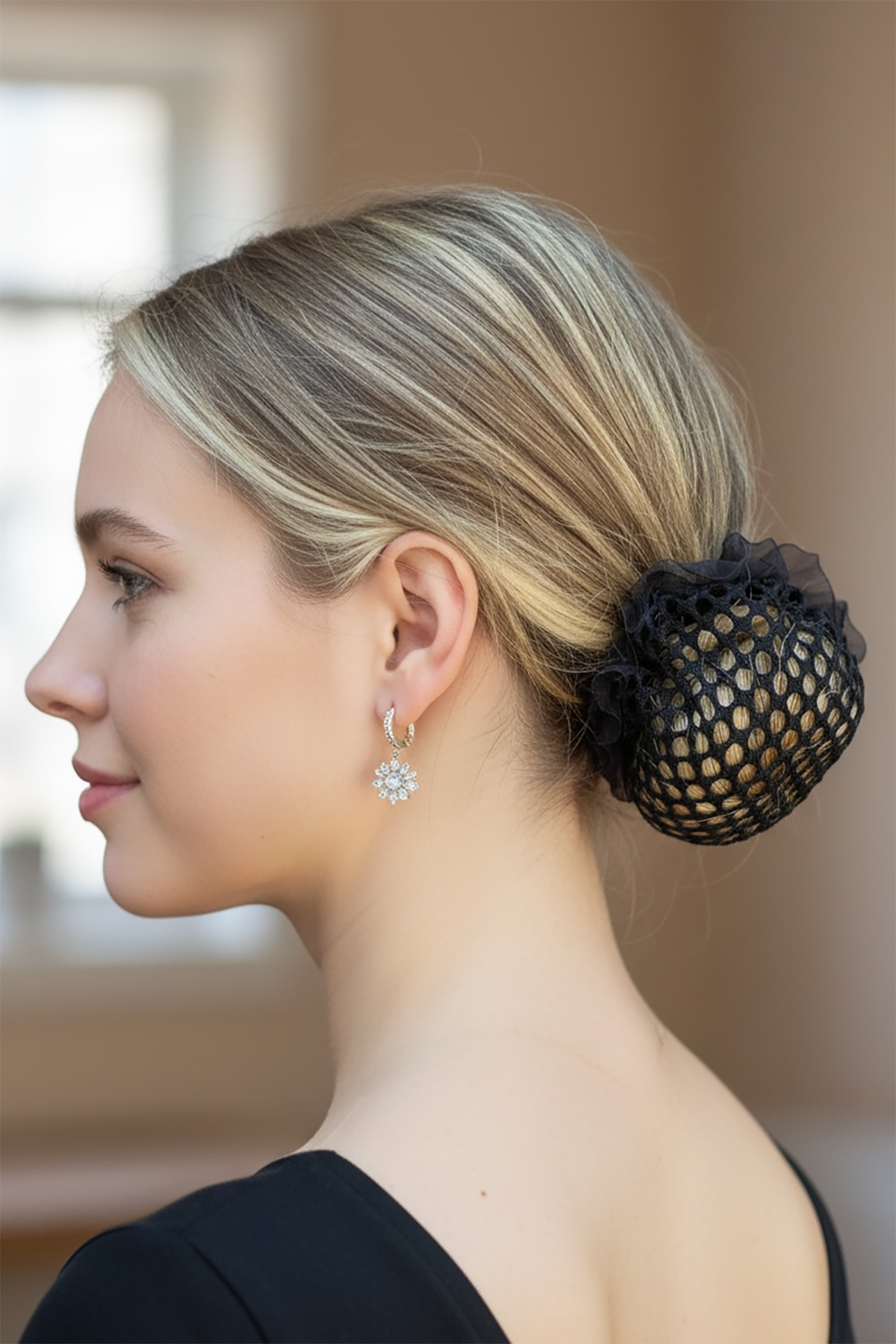 Siyah Renk File Detaylı Topuz Toka