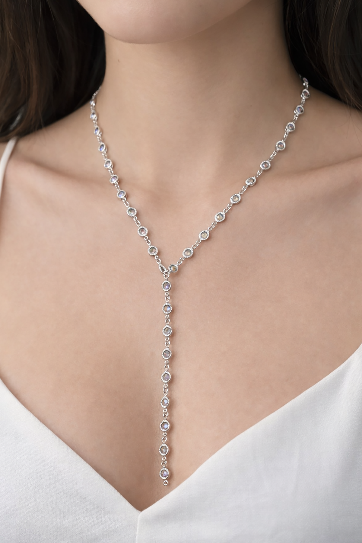 Gümüş Renk Taş Detaylı Y Kolye