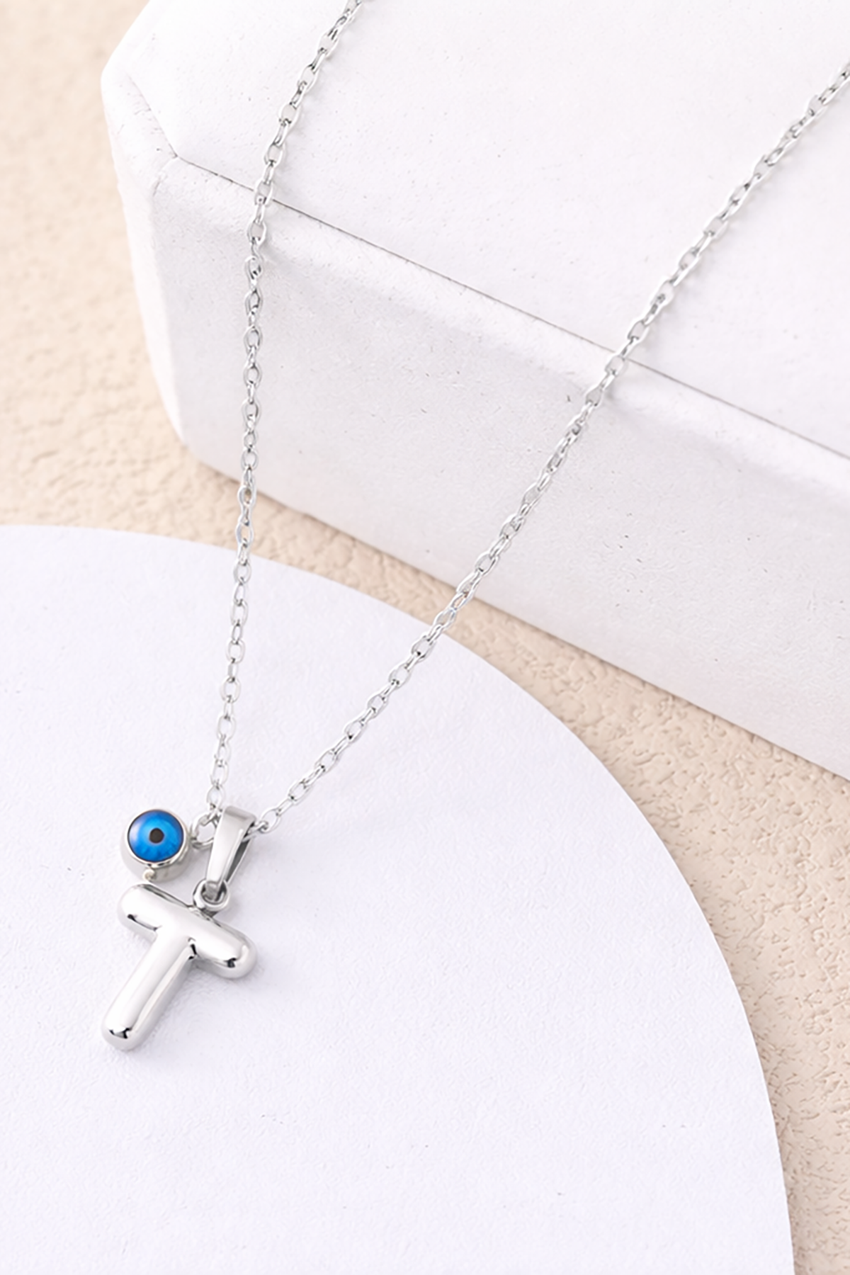 Gümüş Renk T Harf Çelik Kolye