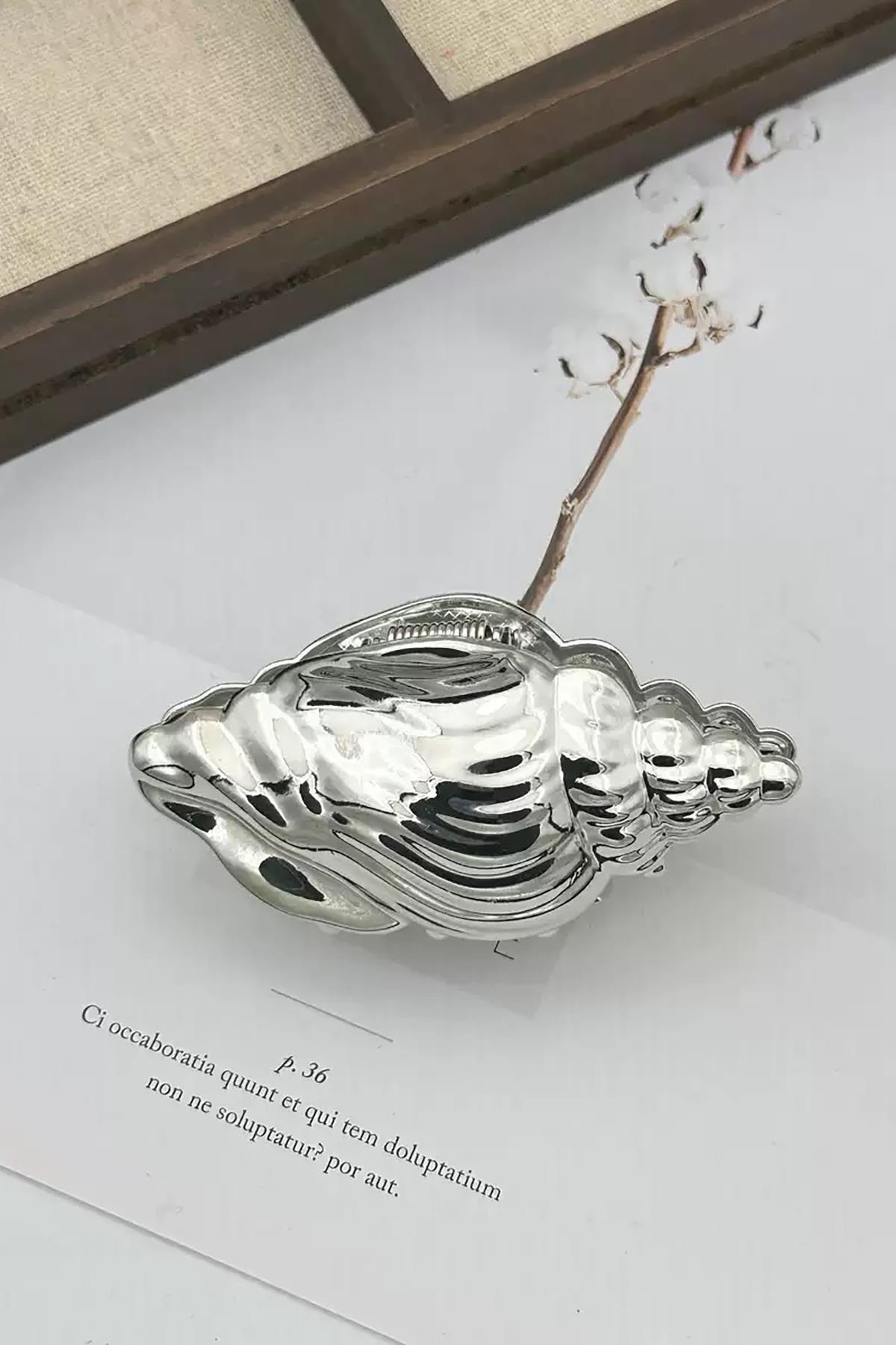 Gümüş Renk Deniz Kabuğu Figürlü Metal Mandal Toka