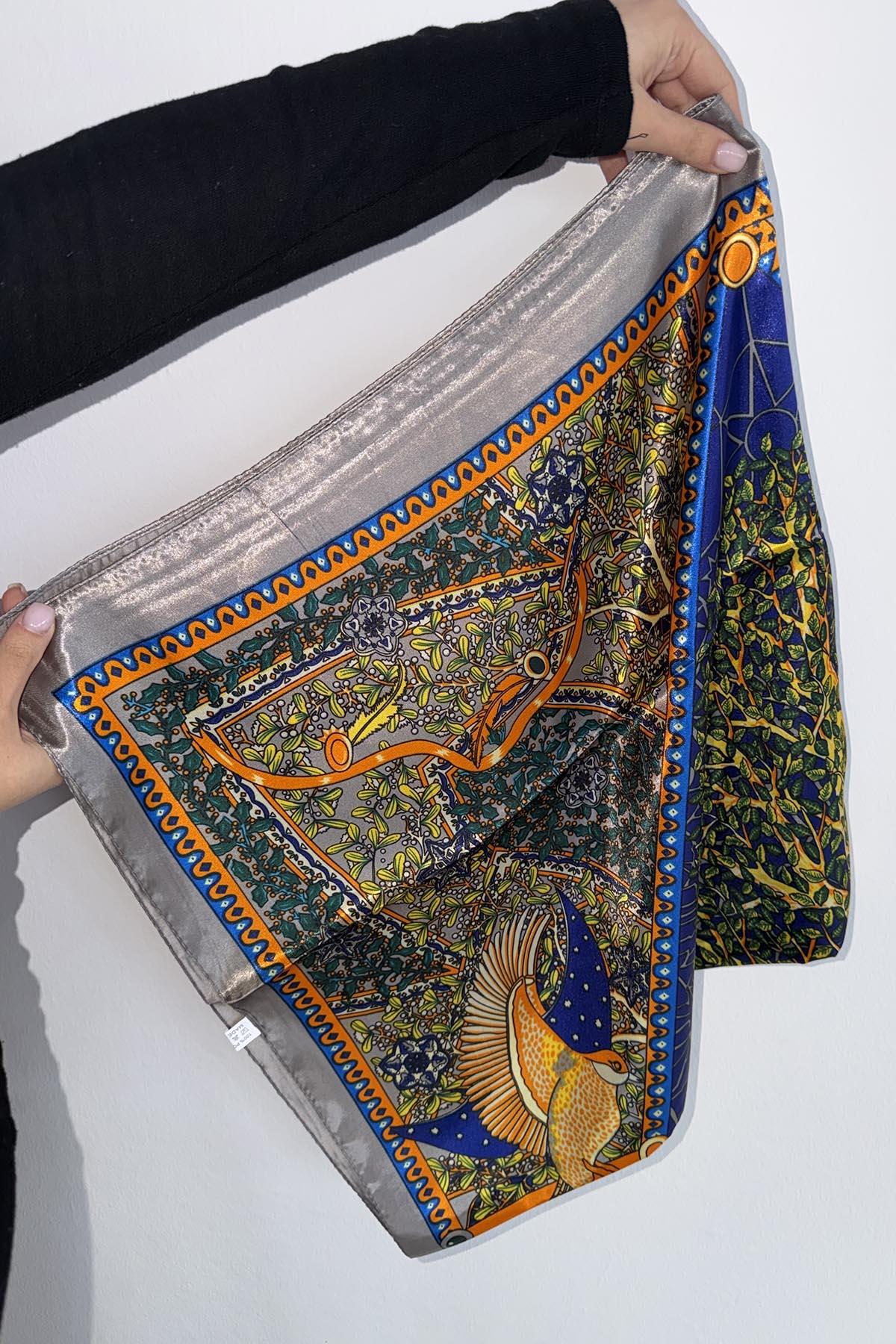 Gri Renk Karışık Desenli Saten Şal/Fular