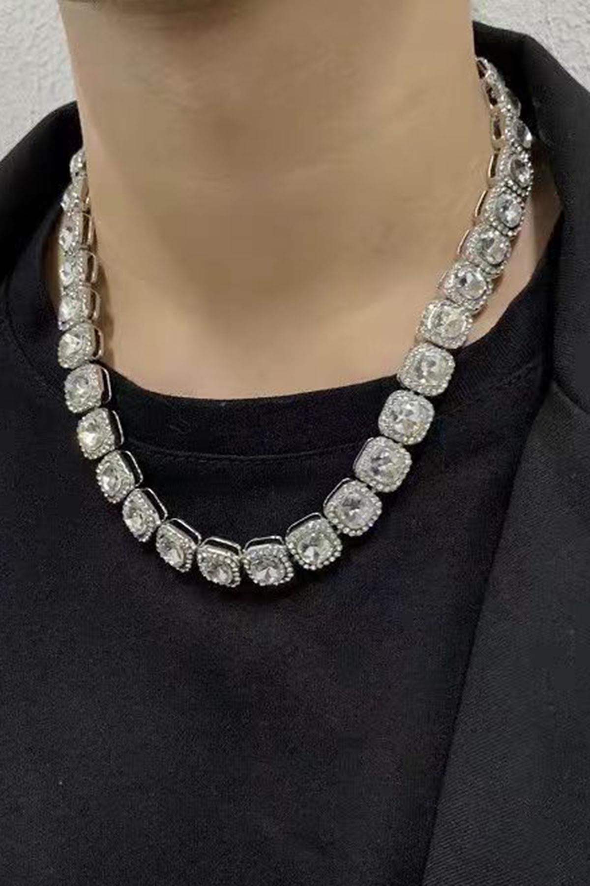 Gümüş Renk Taş Detaylı Unisex VİP Tasarım Kolye