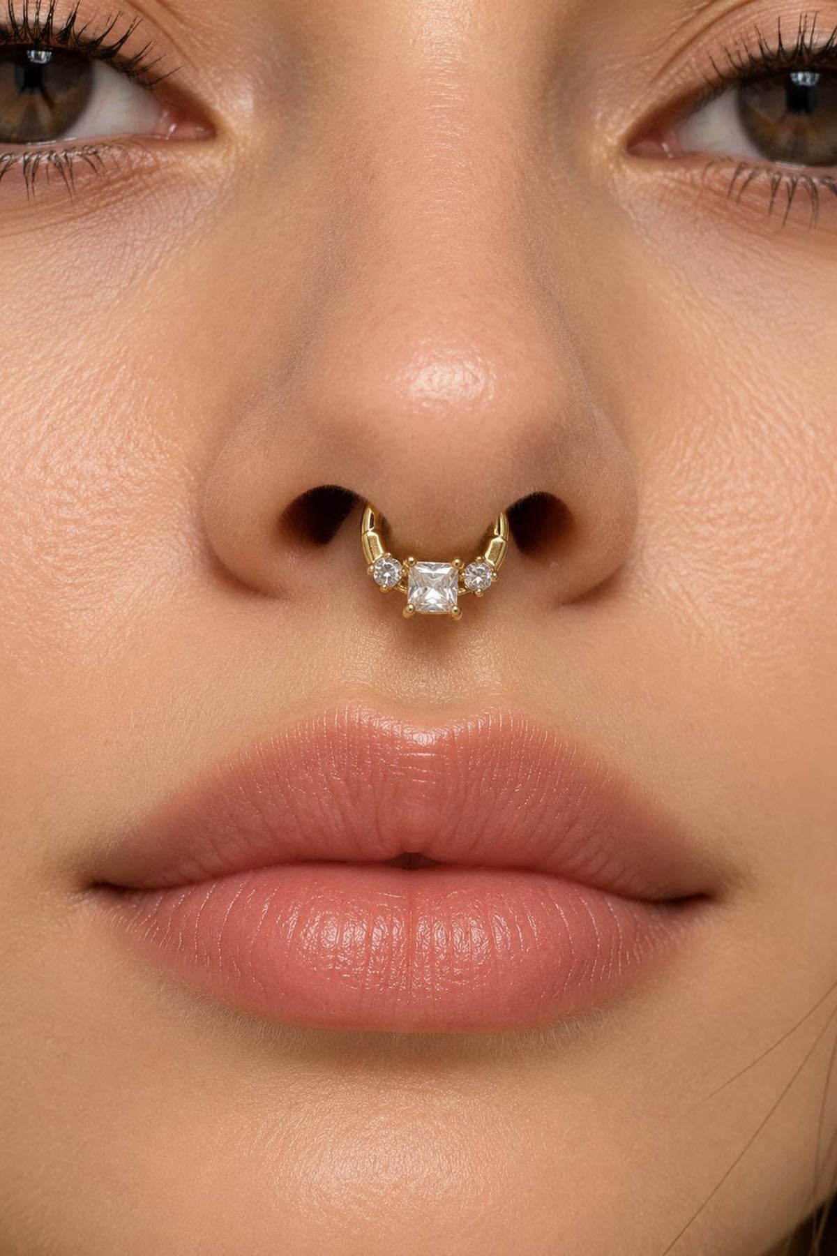 Altın Renk Taşlı Cerrahi Çelik Deliksiz Septum Piercing