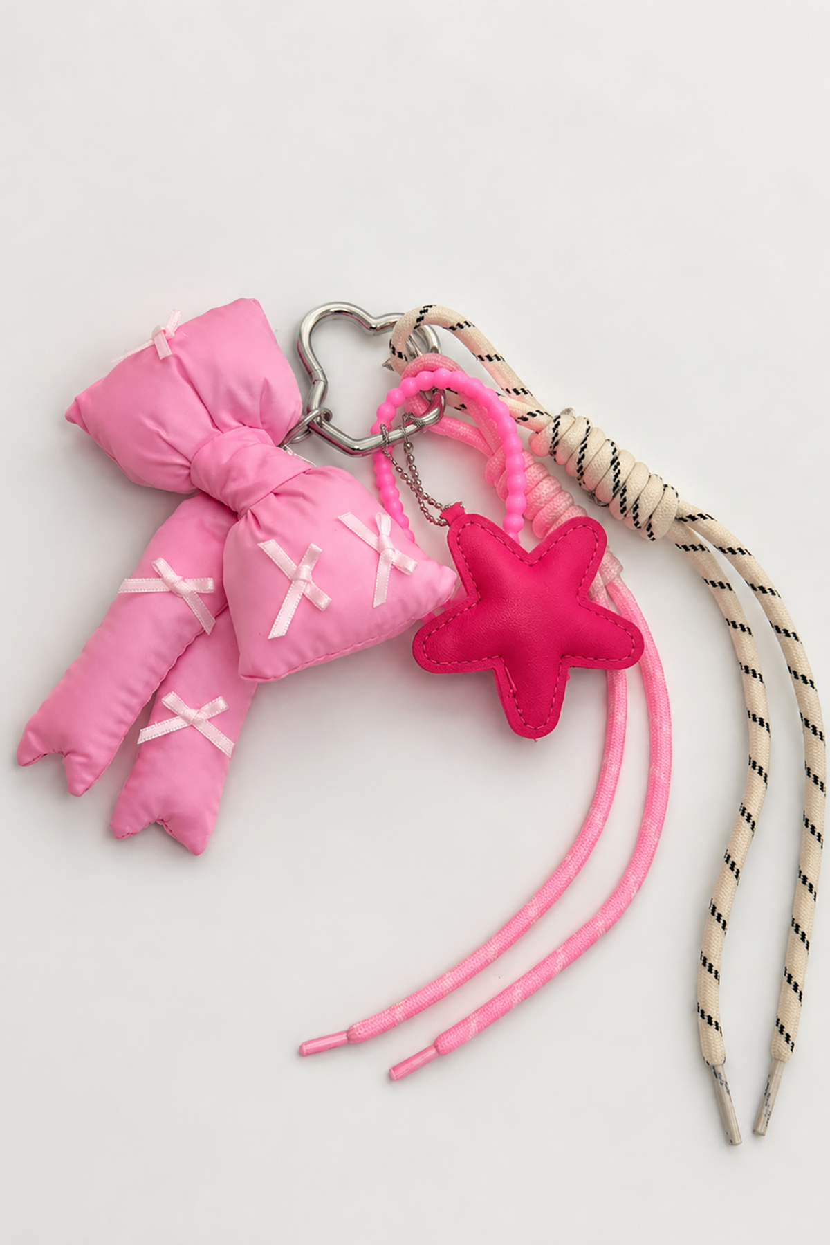 Pembe Renk Fiyonk Figürlü Çanta Charm/ Anahtarlık