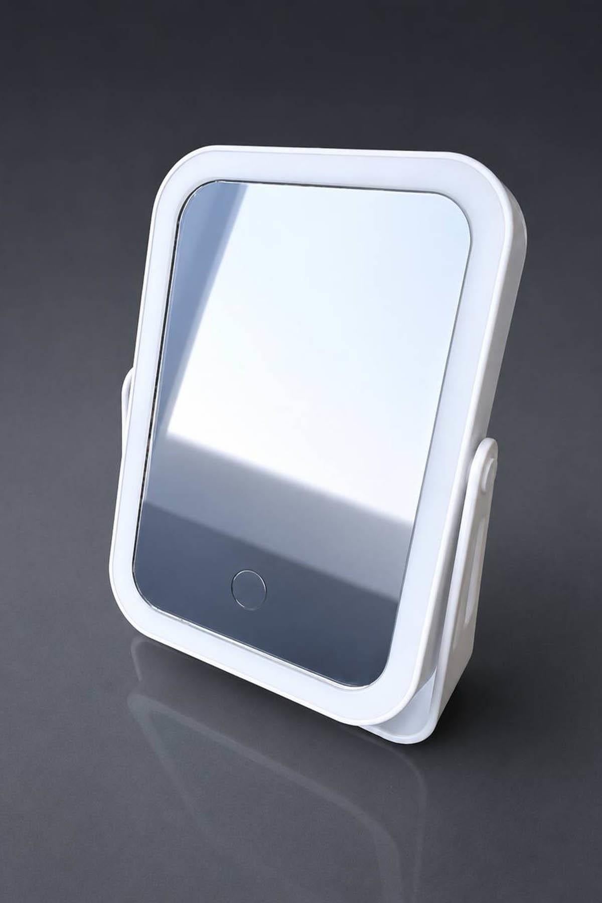 Beyaz Renk Işıklı Masa Aynası