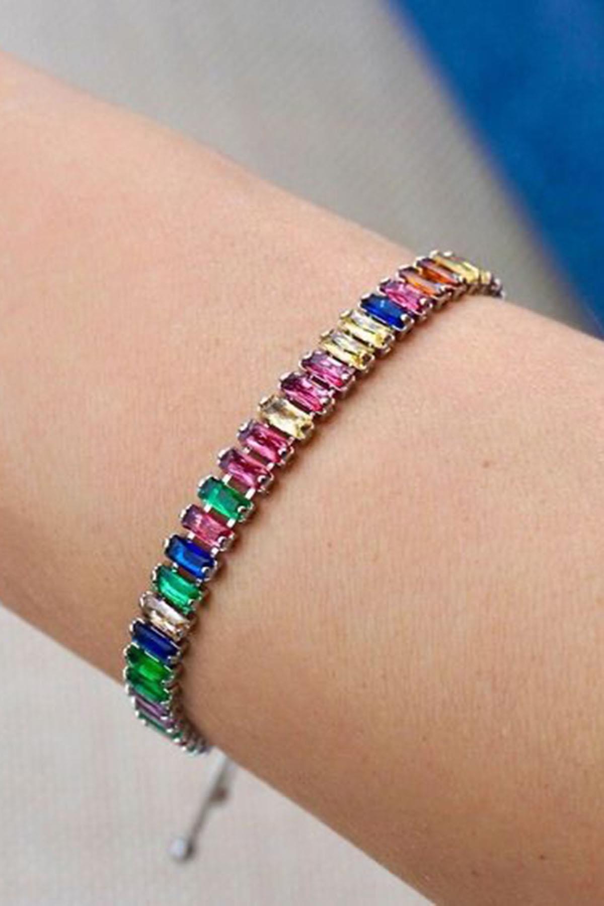 Gümüş Renk Karışık Taş Detaylı Su Yolu Bileklik