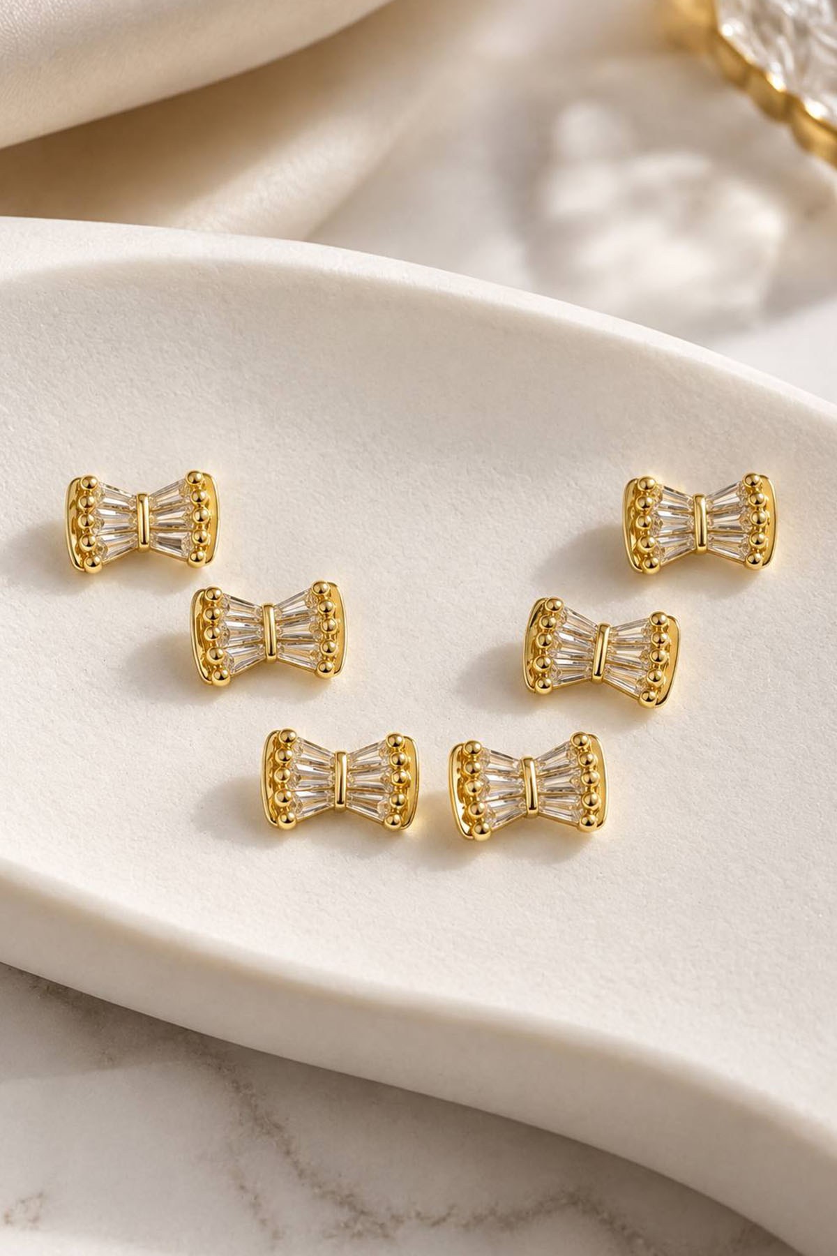 Altın Renk 6lı Taşlı Küpe Set